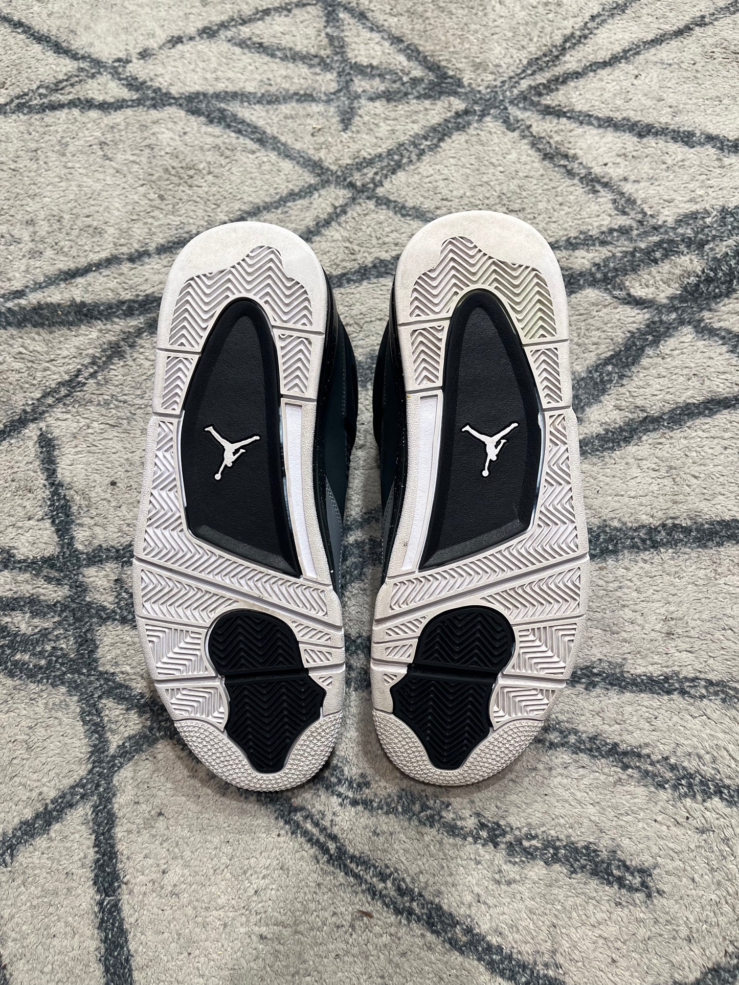 Air Jordan 4 Fear