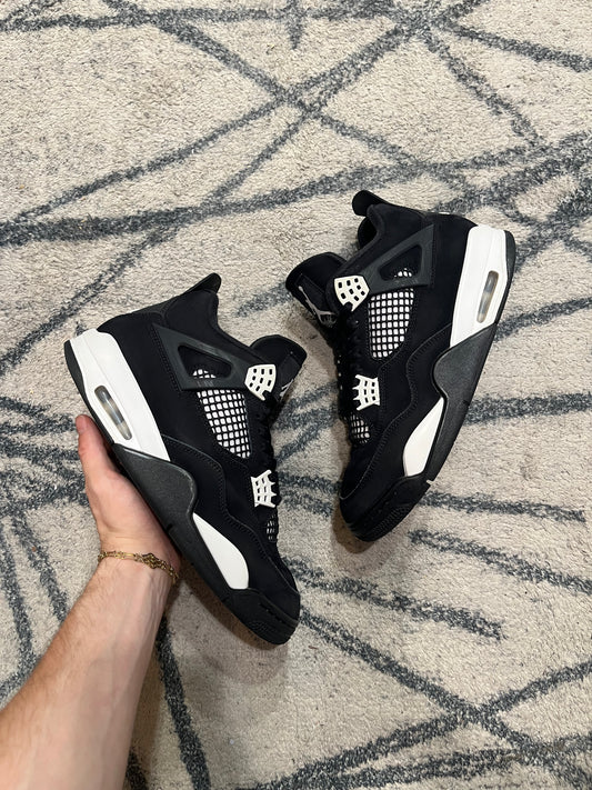 Air Jordan 4 White Thunder