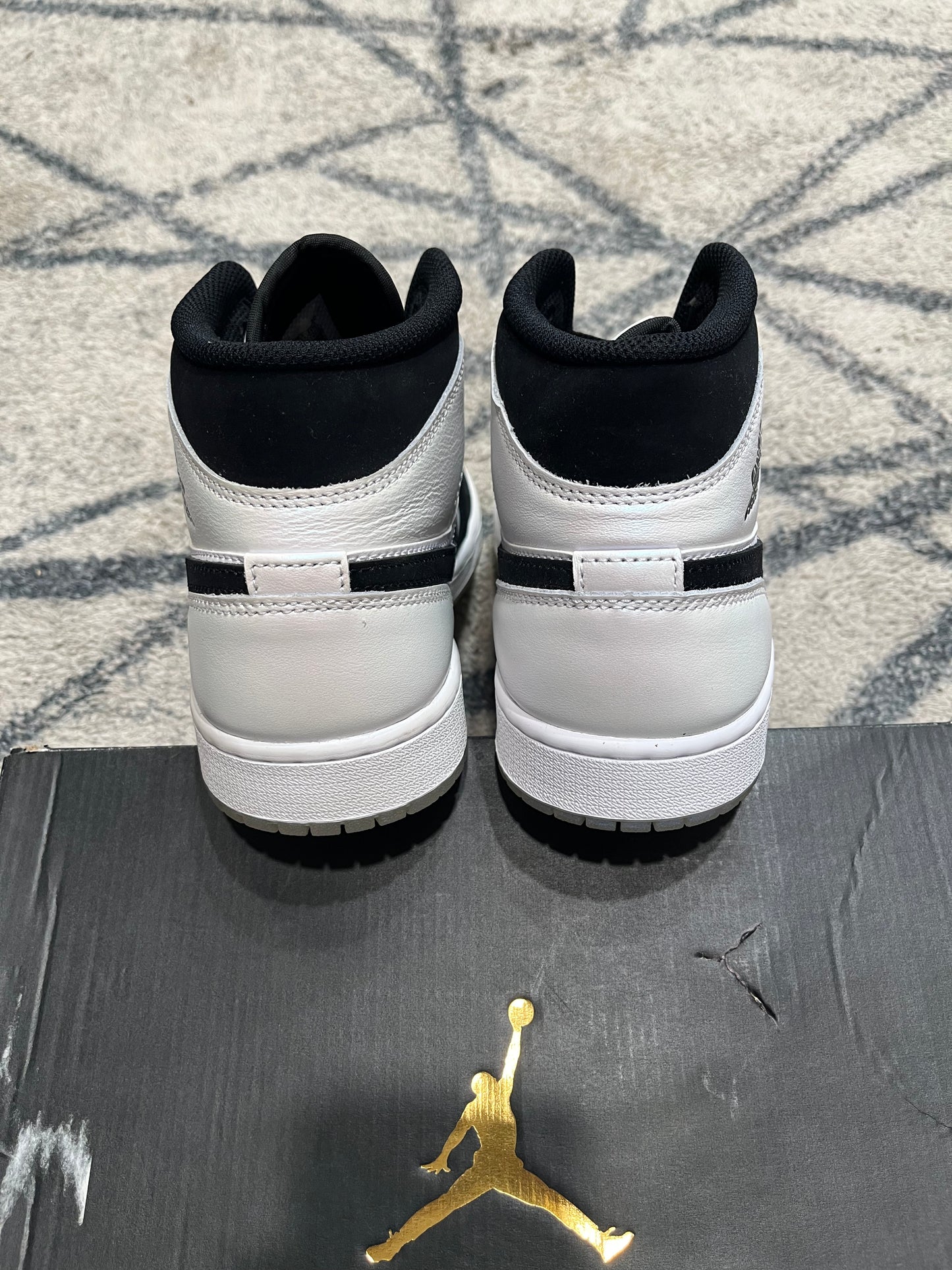 Air Jordan 1 Mid Diamond Shorts