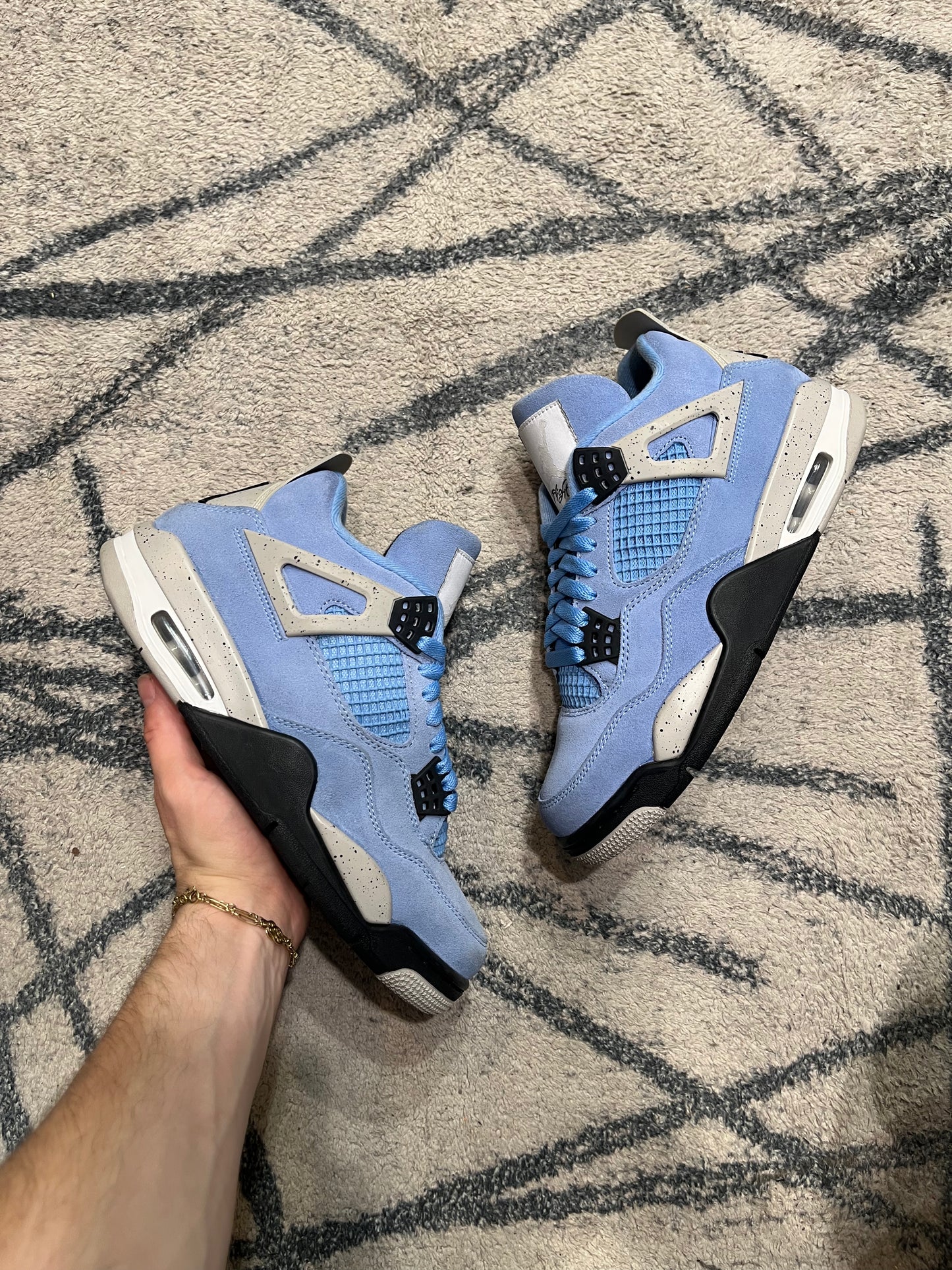 Air Jordan 4 University Blue