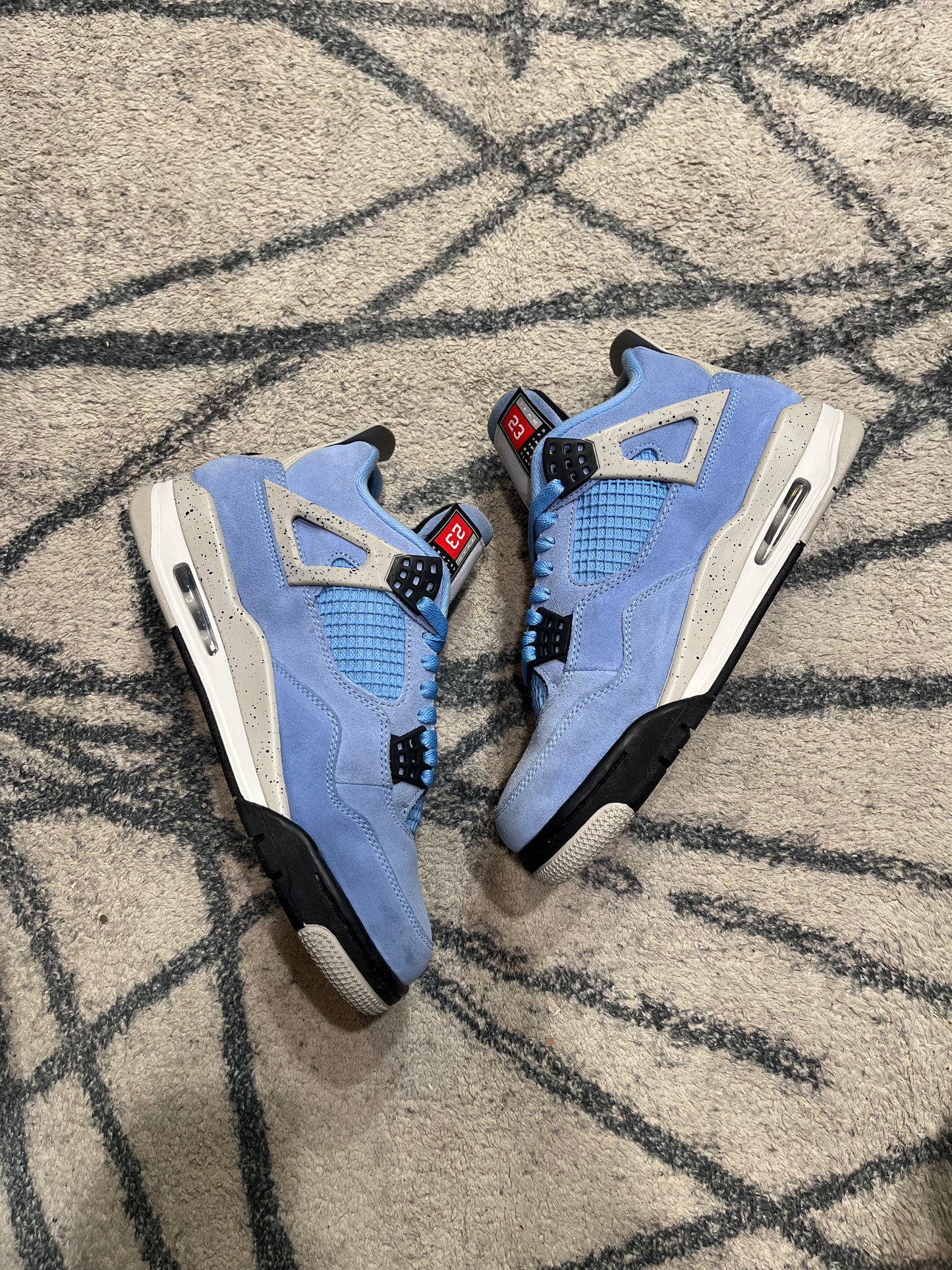 Air Jordan 4 University Blue