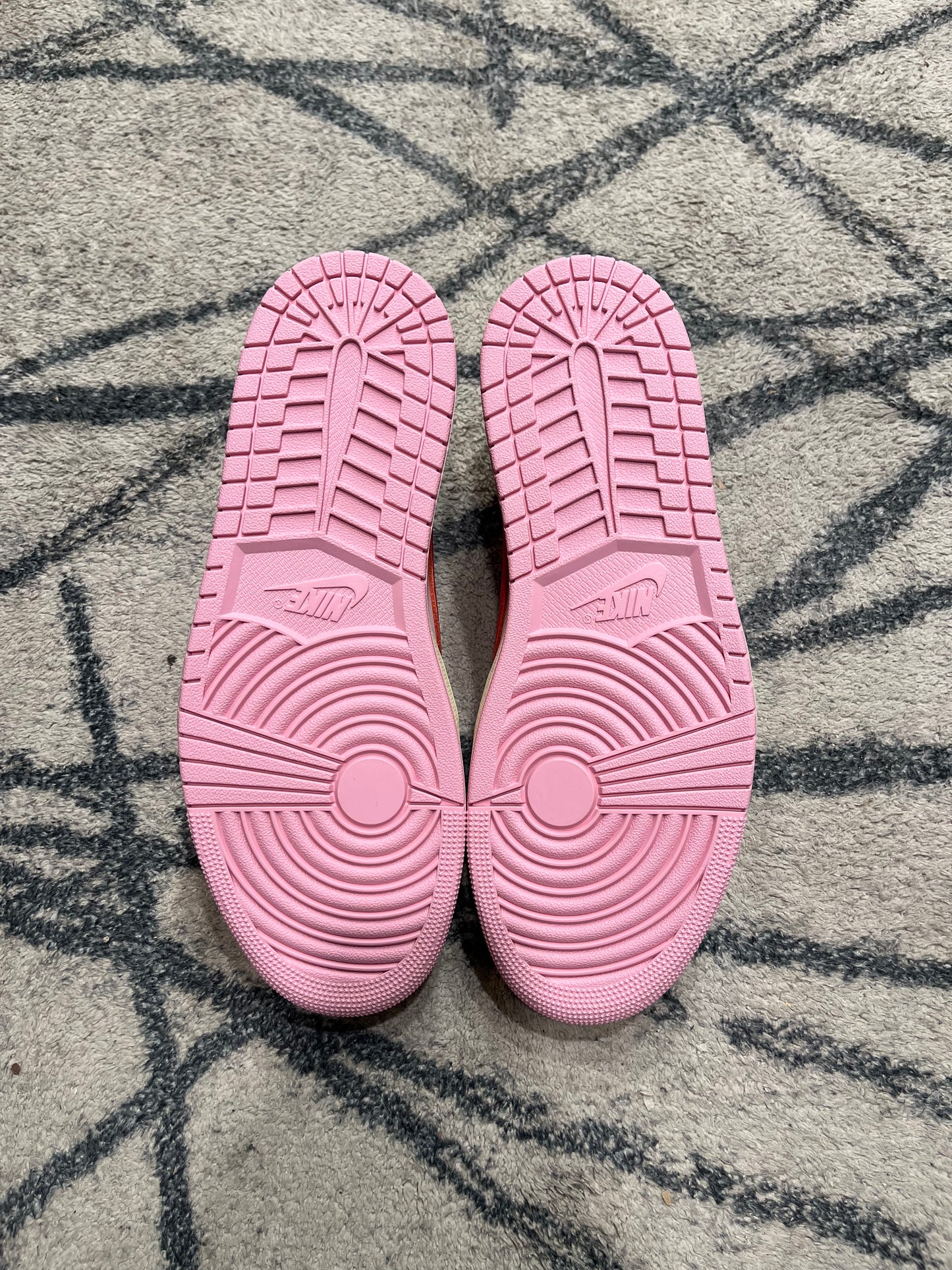 Air Jordan 1 Travis Scott Tropical Pink