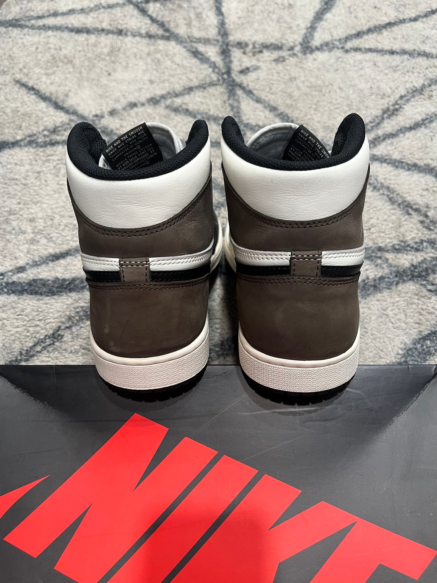 Air Jordan 1 High Mocha