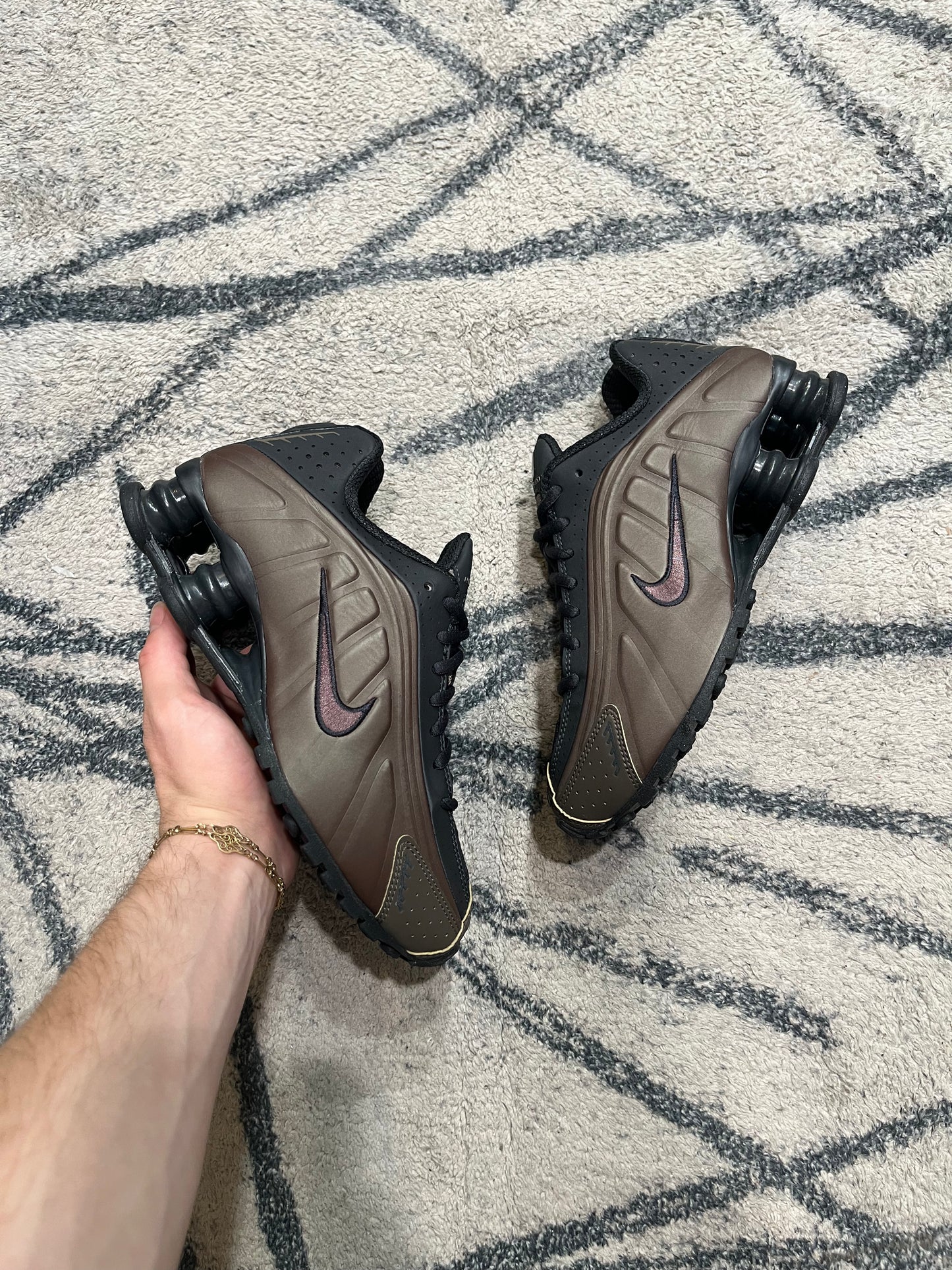 Nike Shox R4 Ironstone