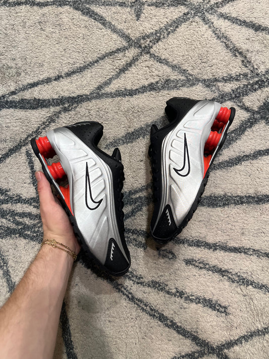 Nike Shox R4 Metallic Silver Picante