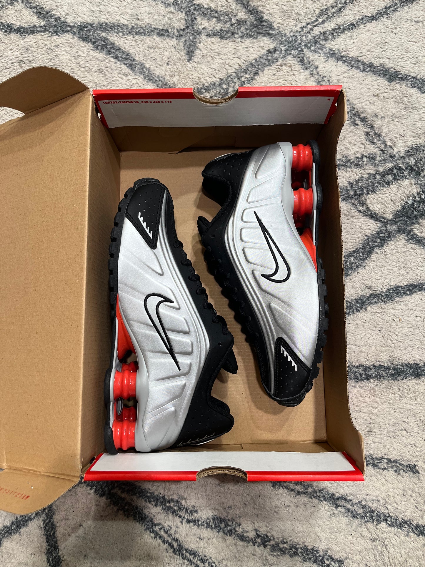 Nike Shox R4 Metallic Silver Picante