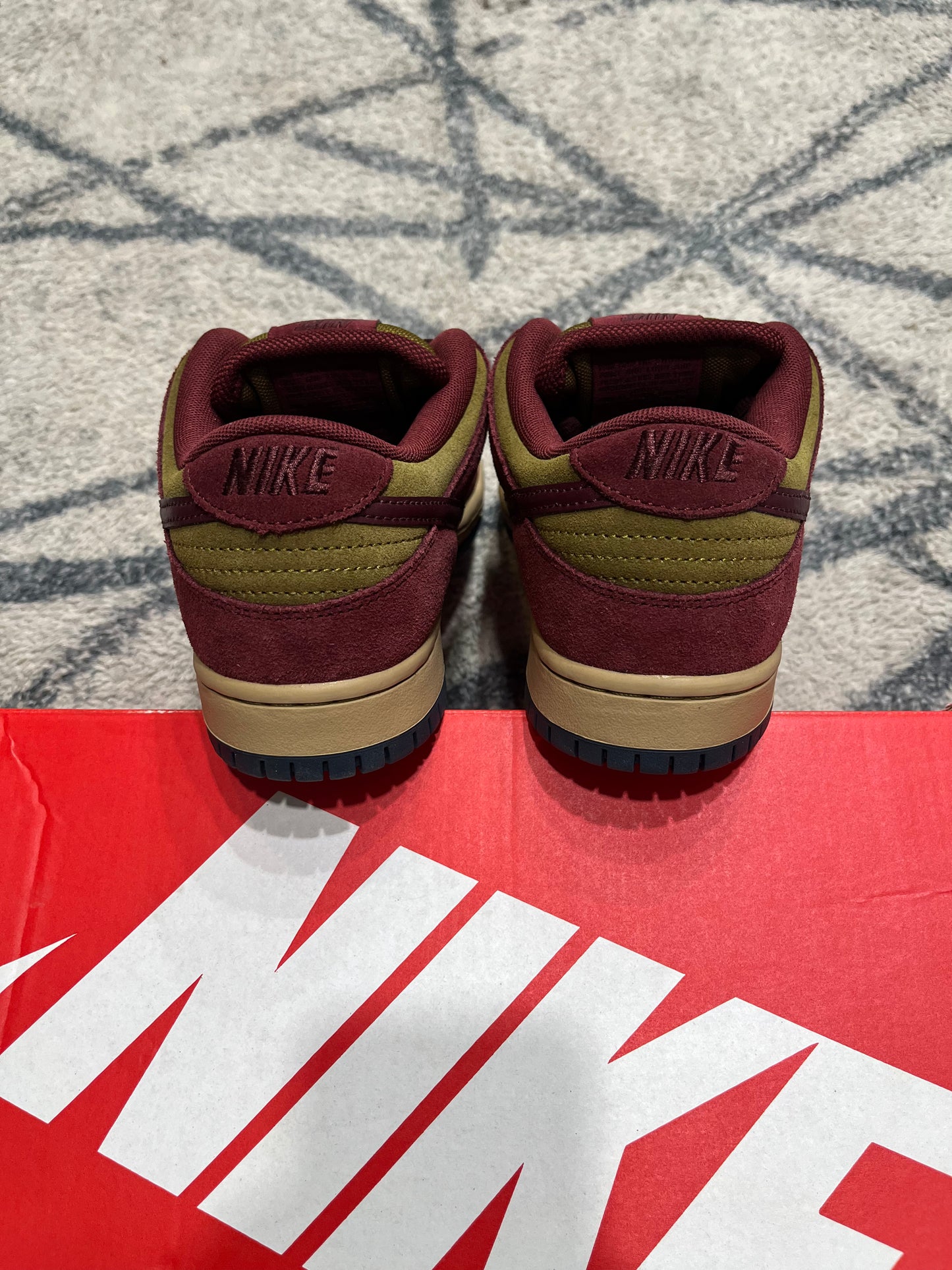 Nike Dunk SB Team Red Olive Flak
