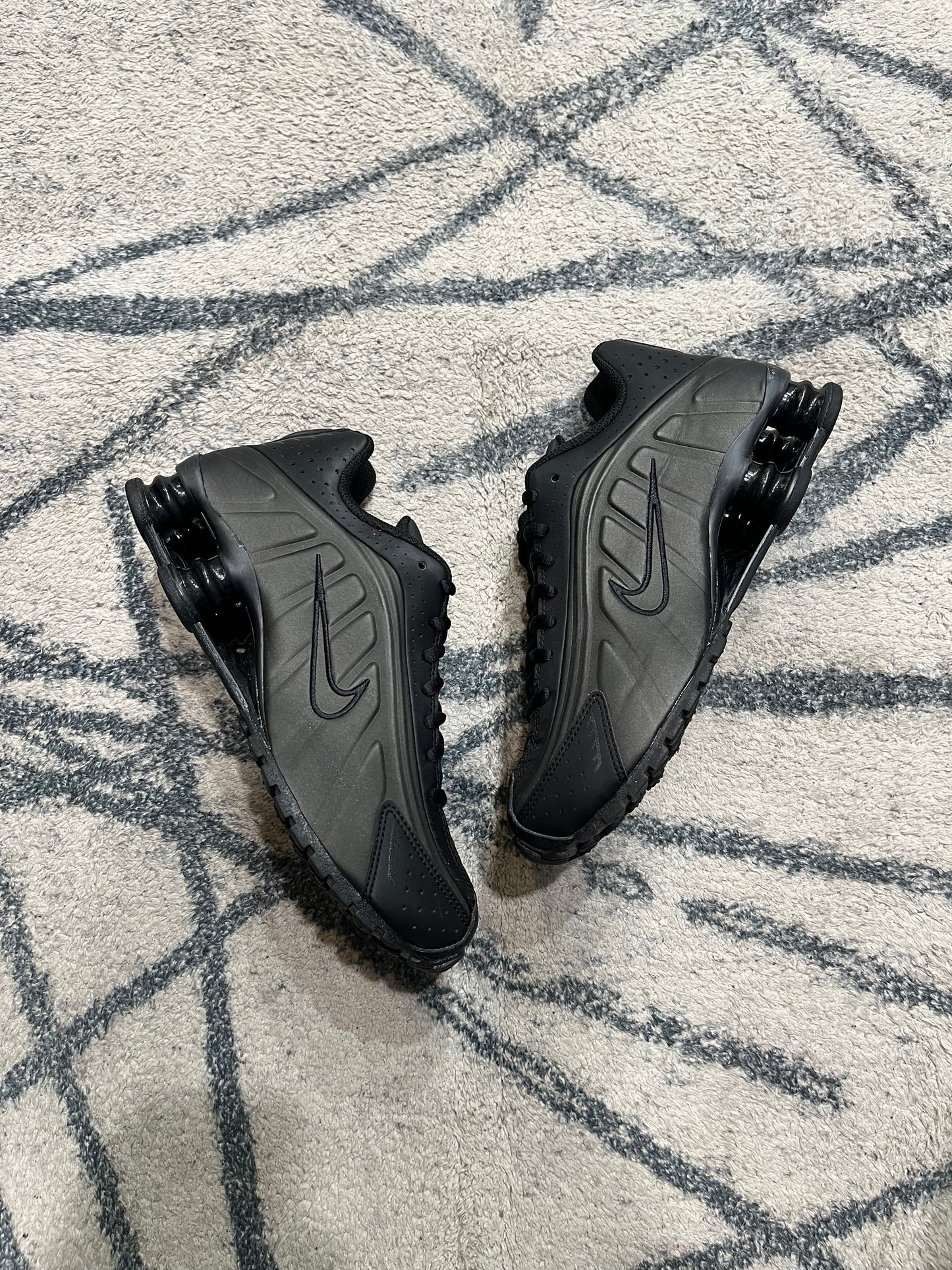 Nike Shox R4 Bright Noir