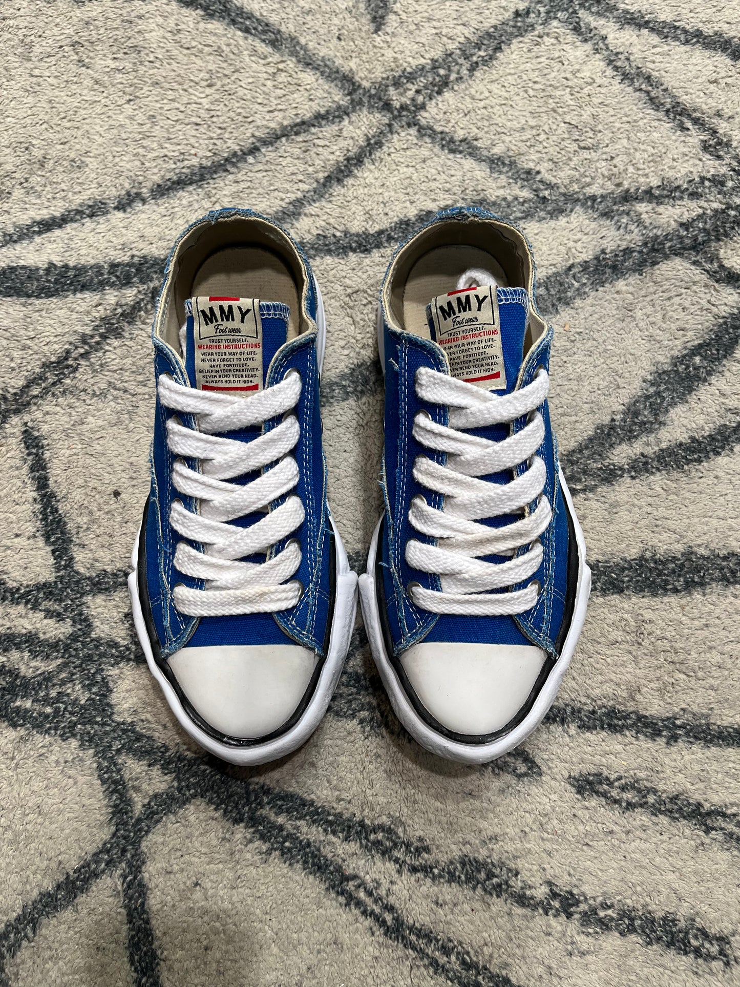 Maison Mihara Yasuhiro Peterson Blue
