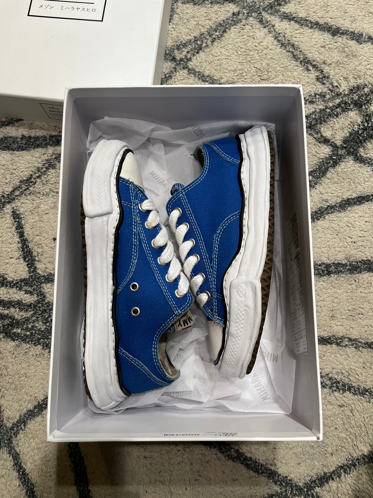 Maison Mihara Yasuhiro Peterson Blue