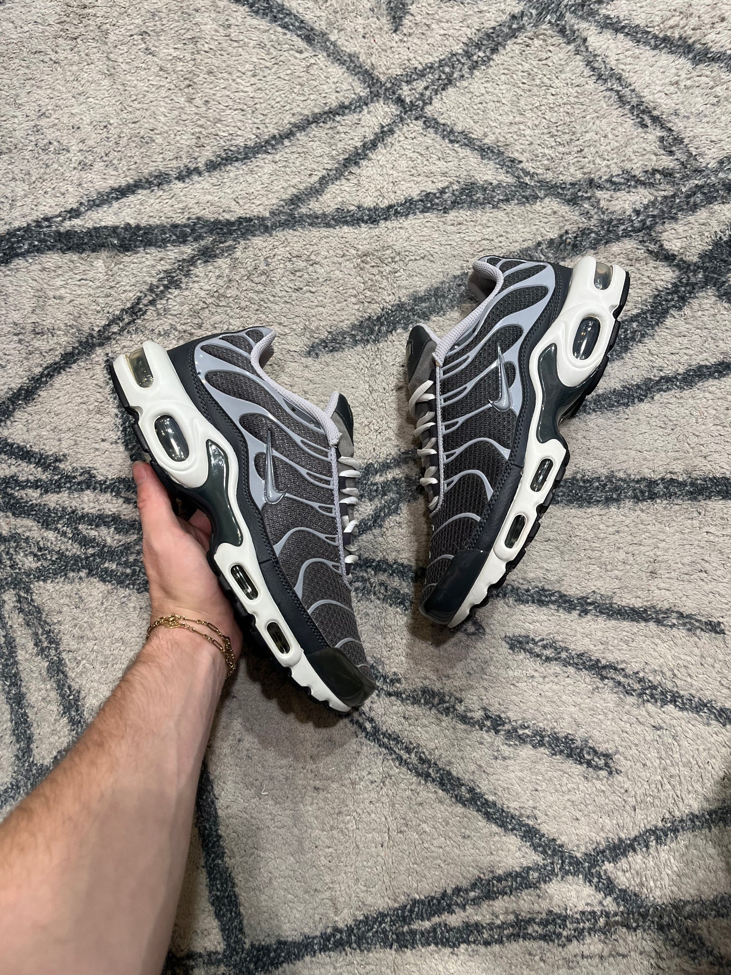 Nike Air Max Plus Greyscale