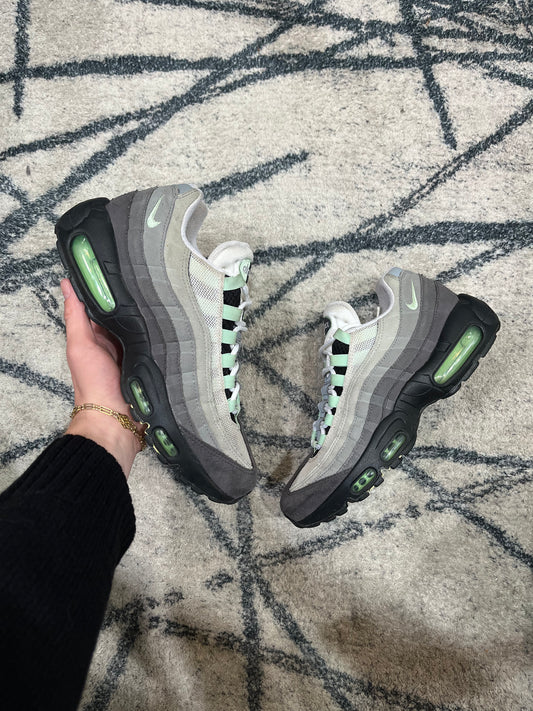 Nike Air Max 95 Recraft Mint