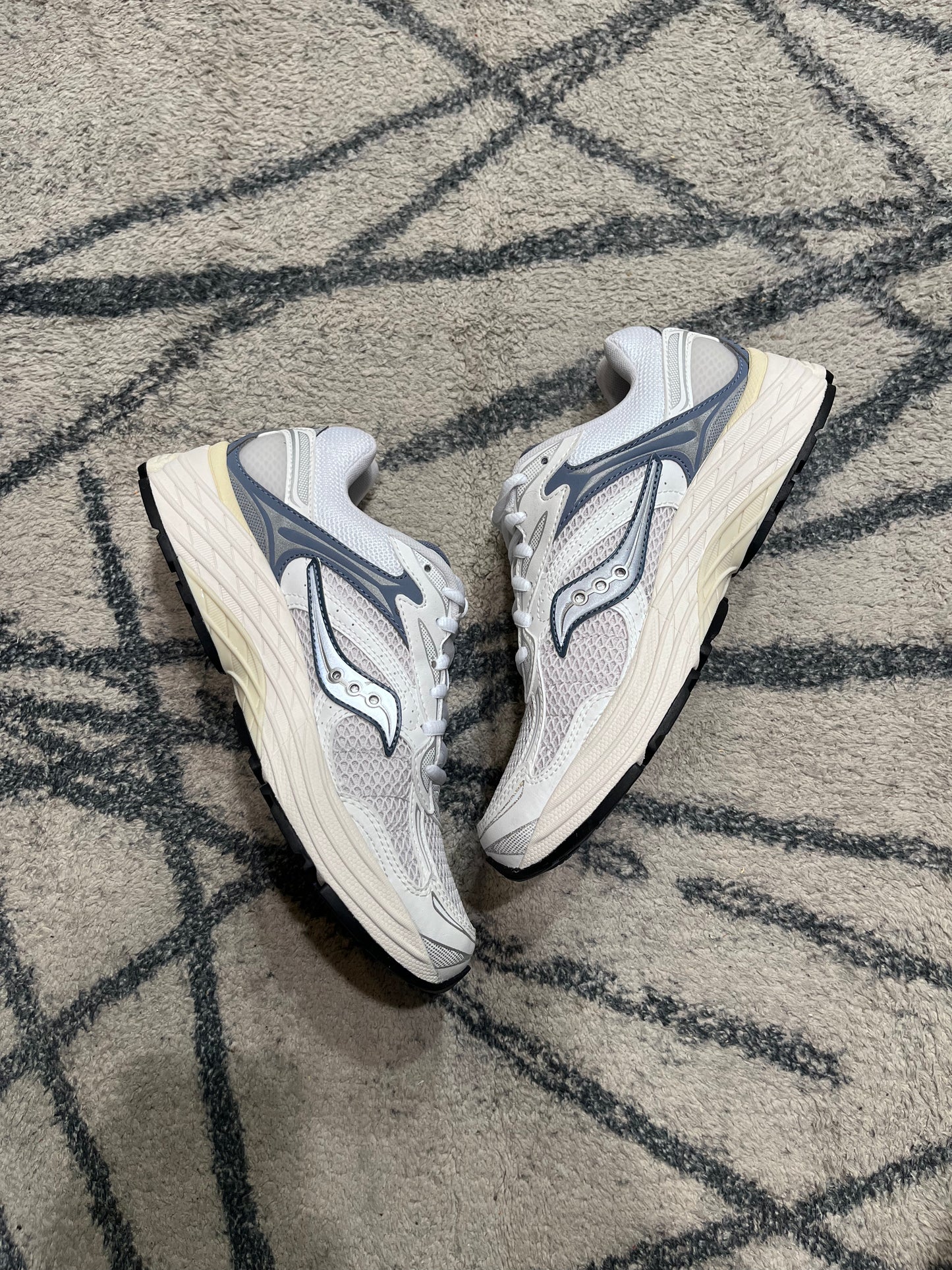 Saucony Omni 9 Ivory Blue