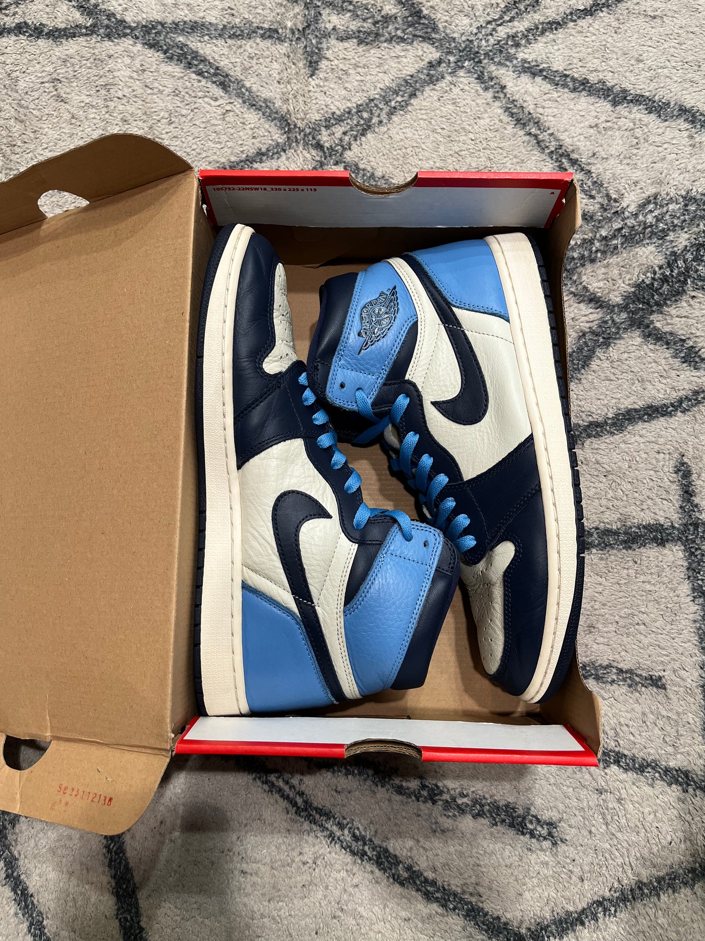 Air Jordan 1 High Obsidian