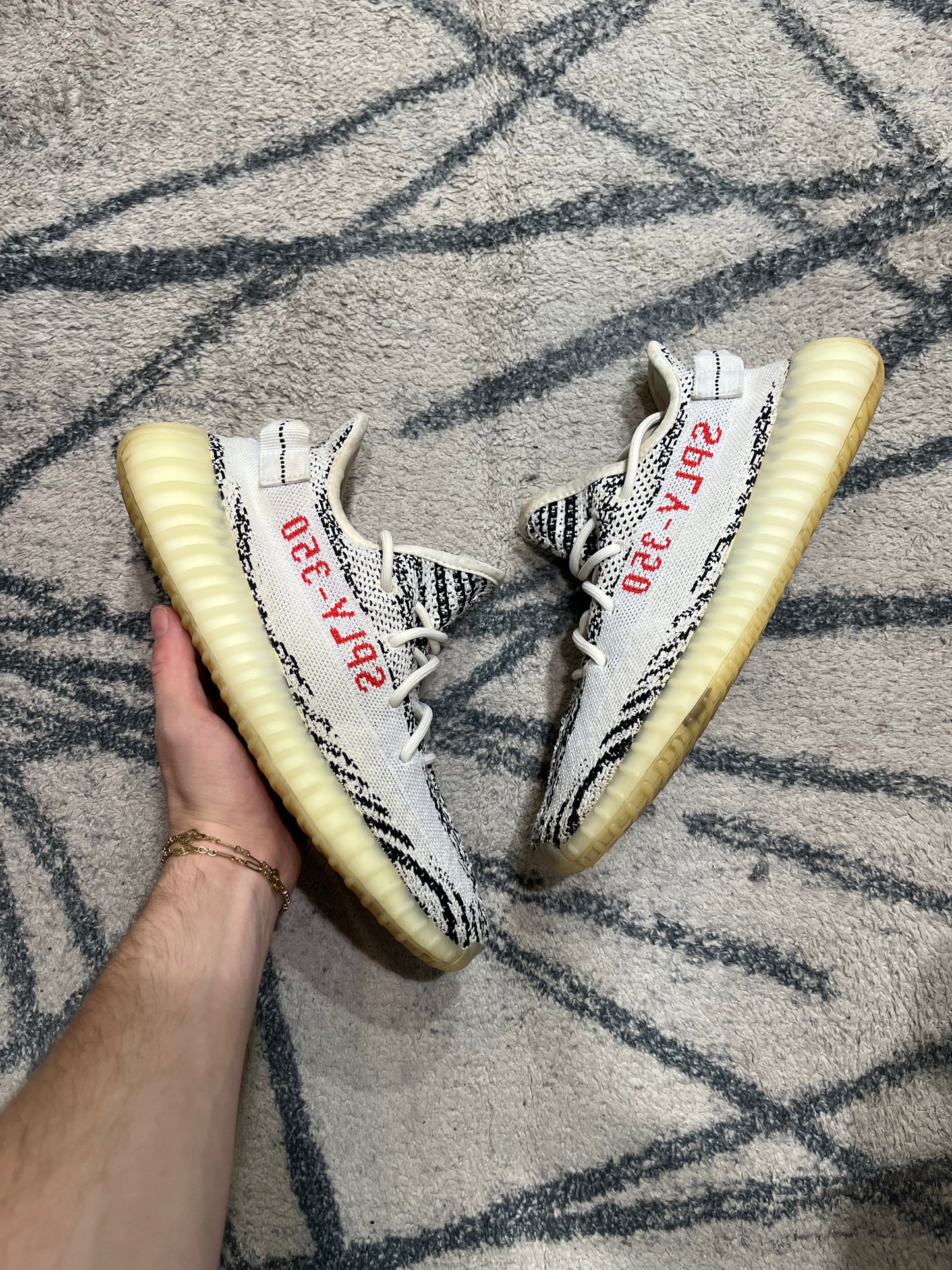 Yeezy Boost 350 V2 Zebra