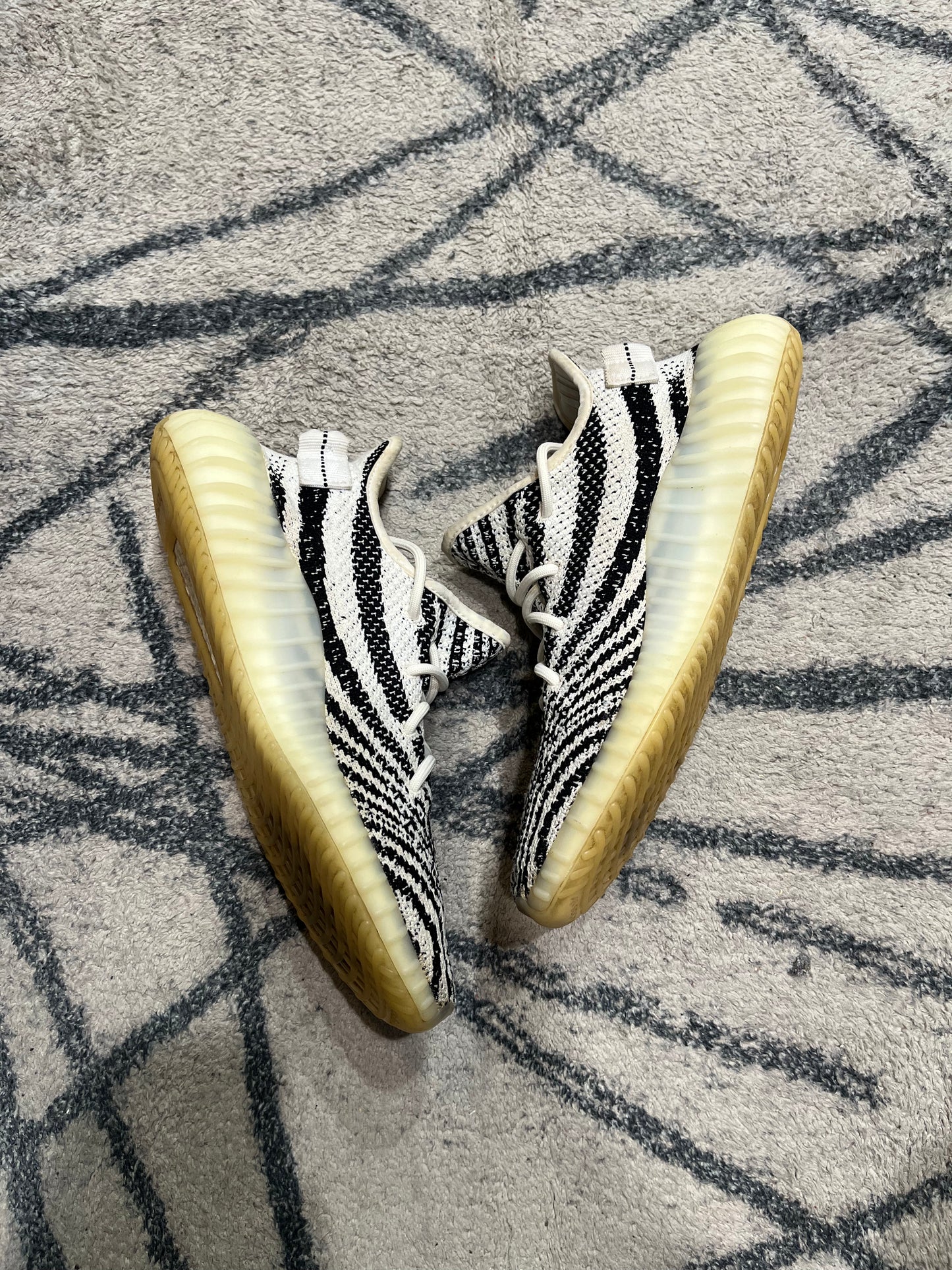 Yeezy Boost 350 V2 Zebra