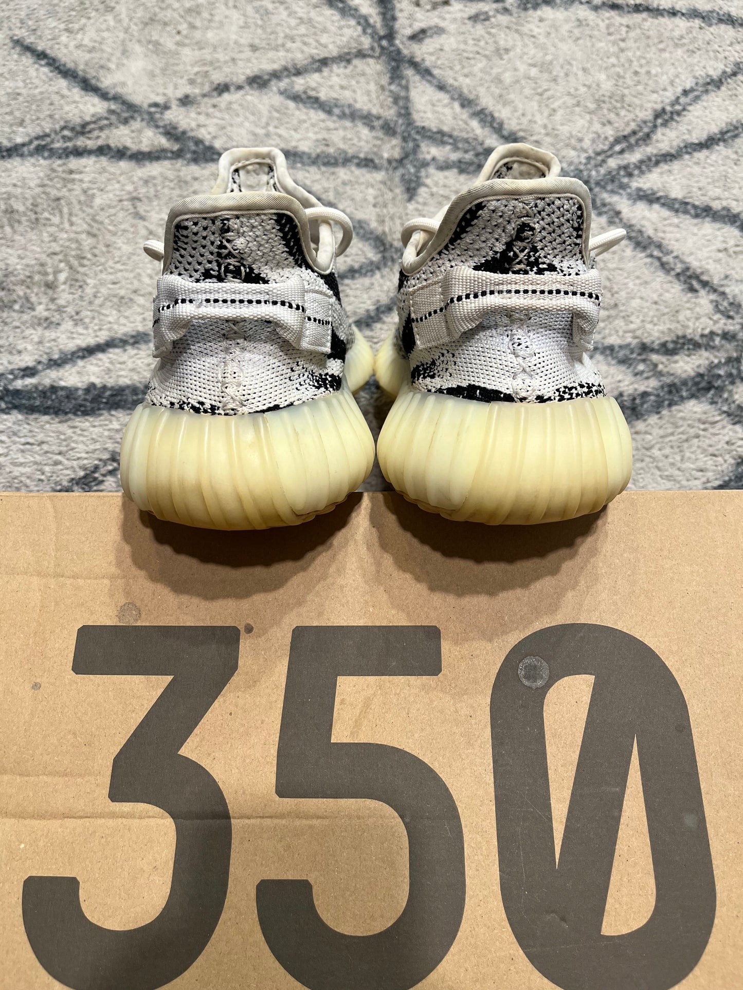 Yeezy Boost 350 V2 Zebra