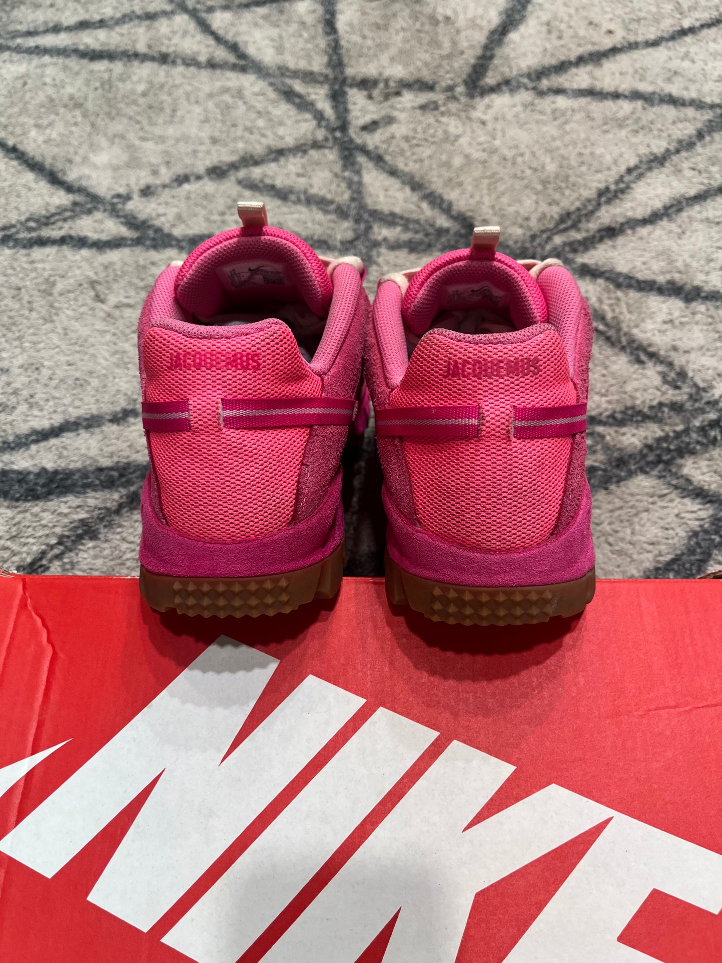 Nike Humara Jacquemus Pink