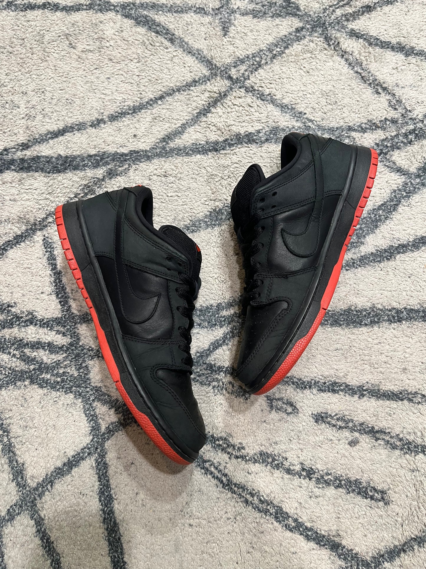 Nike Dunk SB Pigeon Black