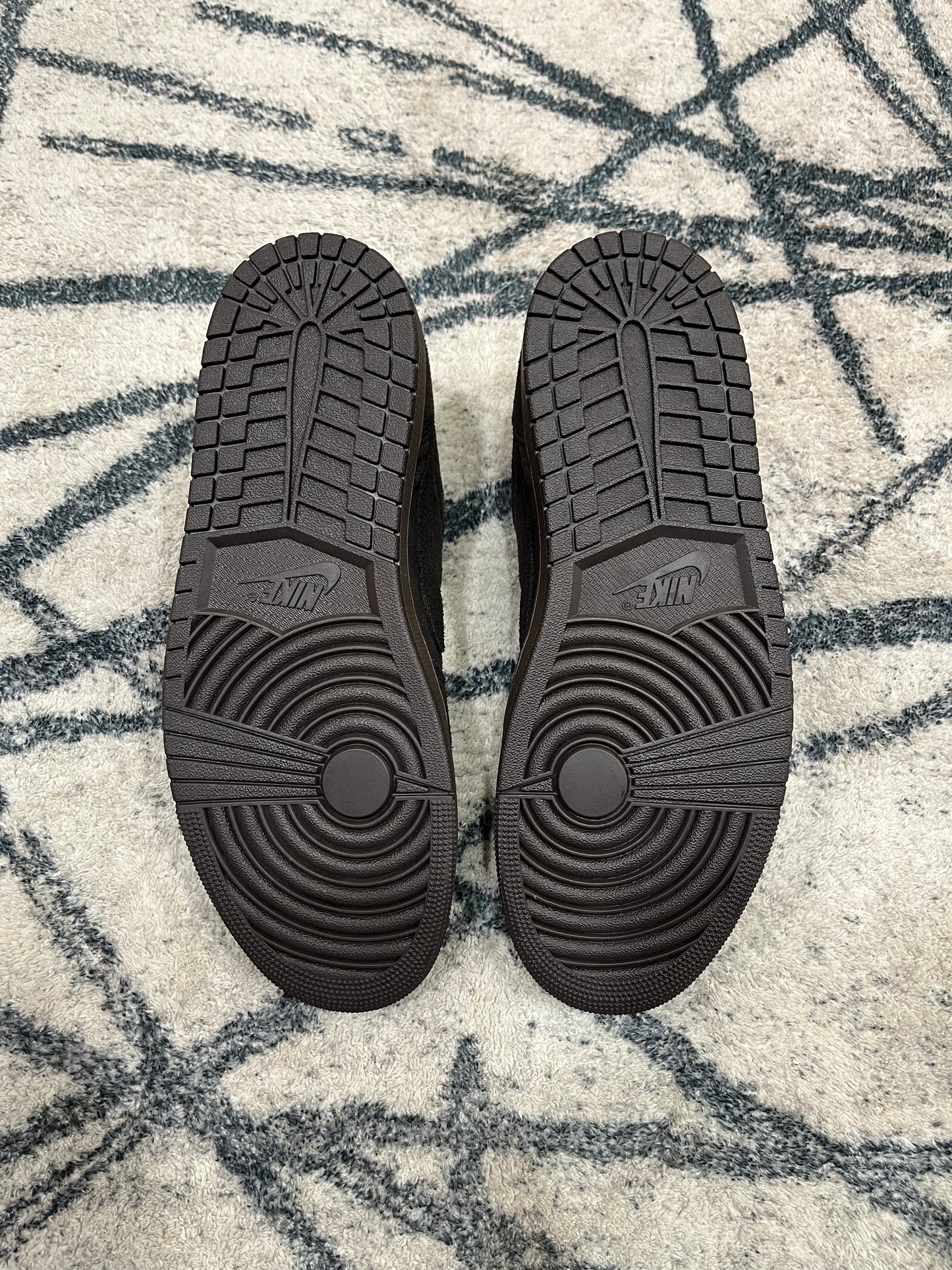 Air Jordan 1 Velvet Brown