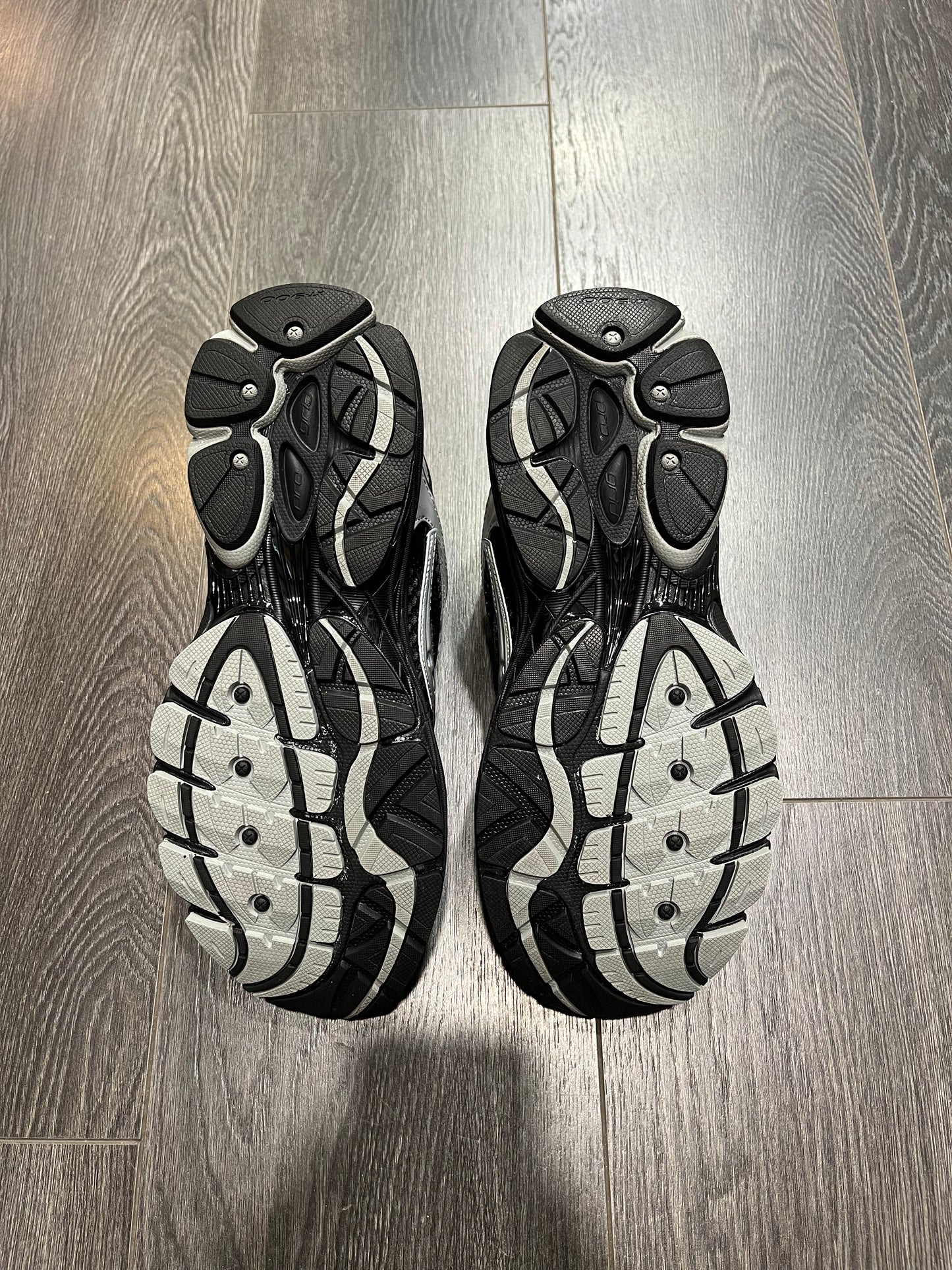 Saucony Omni 9 Black Silver