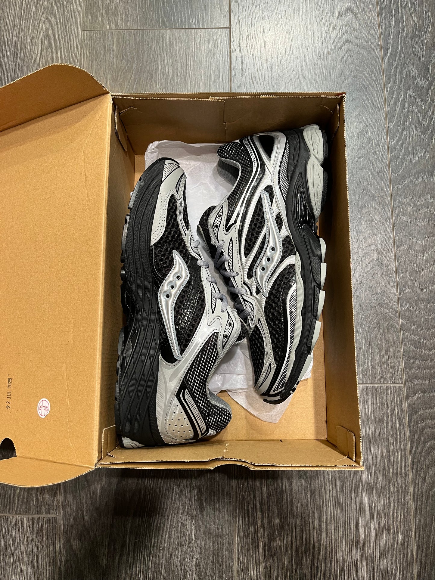 Saucony Omni 9 Black Silver