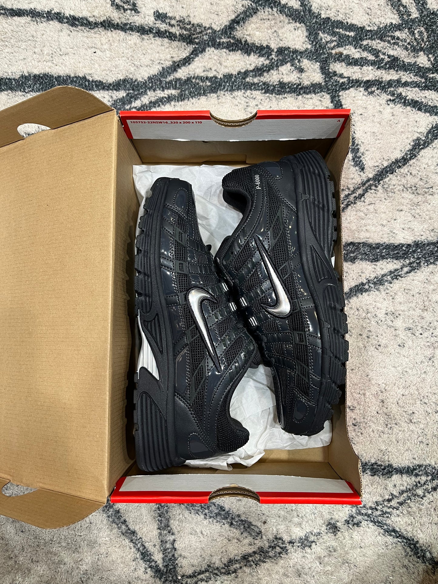 Nike P 6000 Silver Swoosh Black