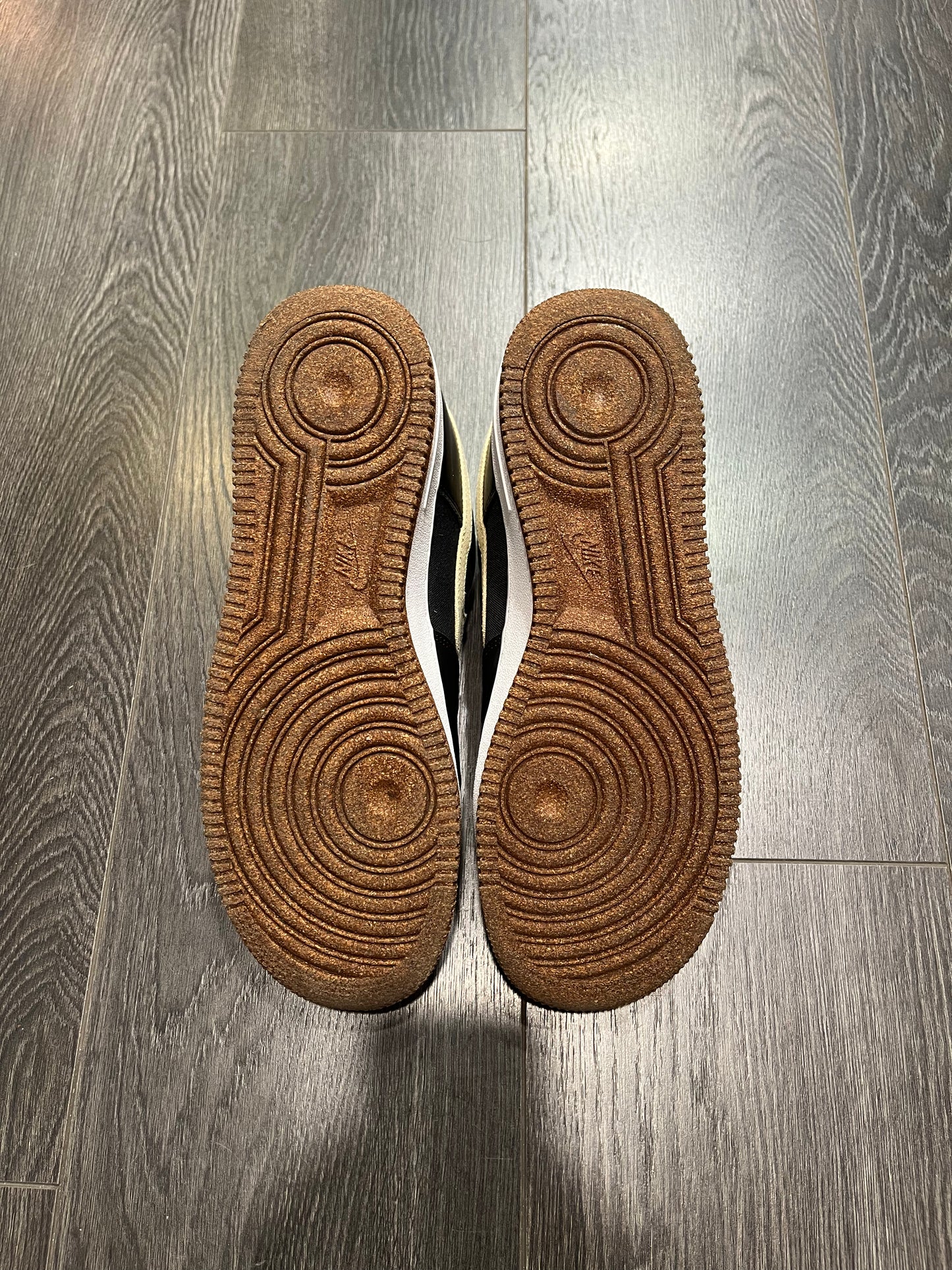 Nike Air Force 1 Low LV8 Grenade