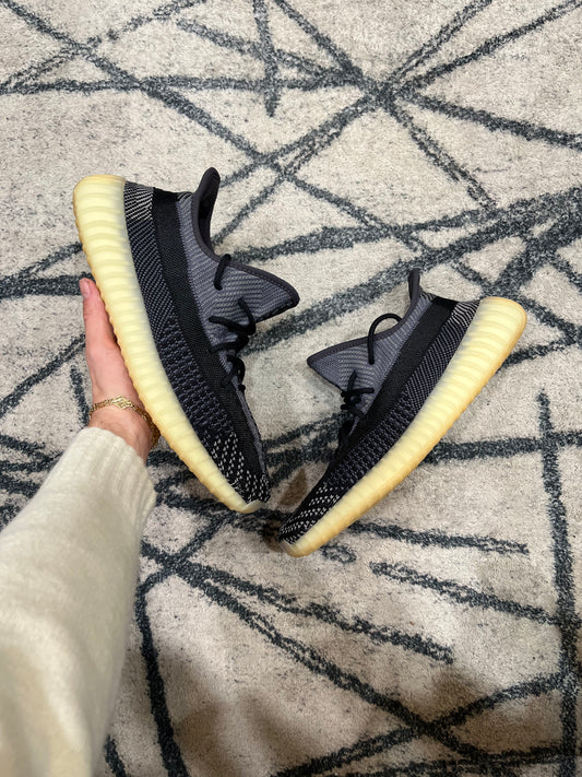 Yeezy 350 V2 Carbon