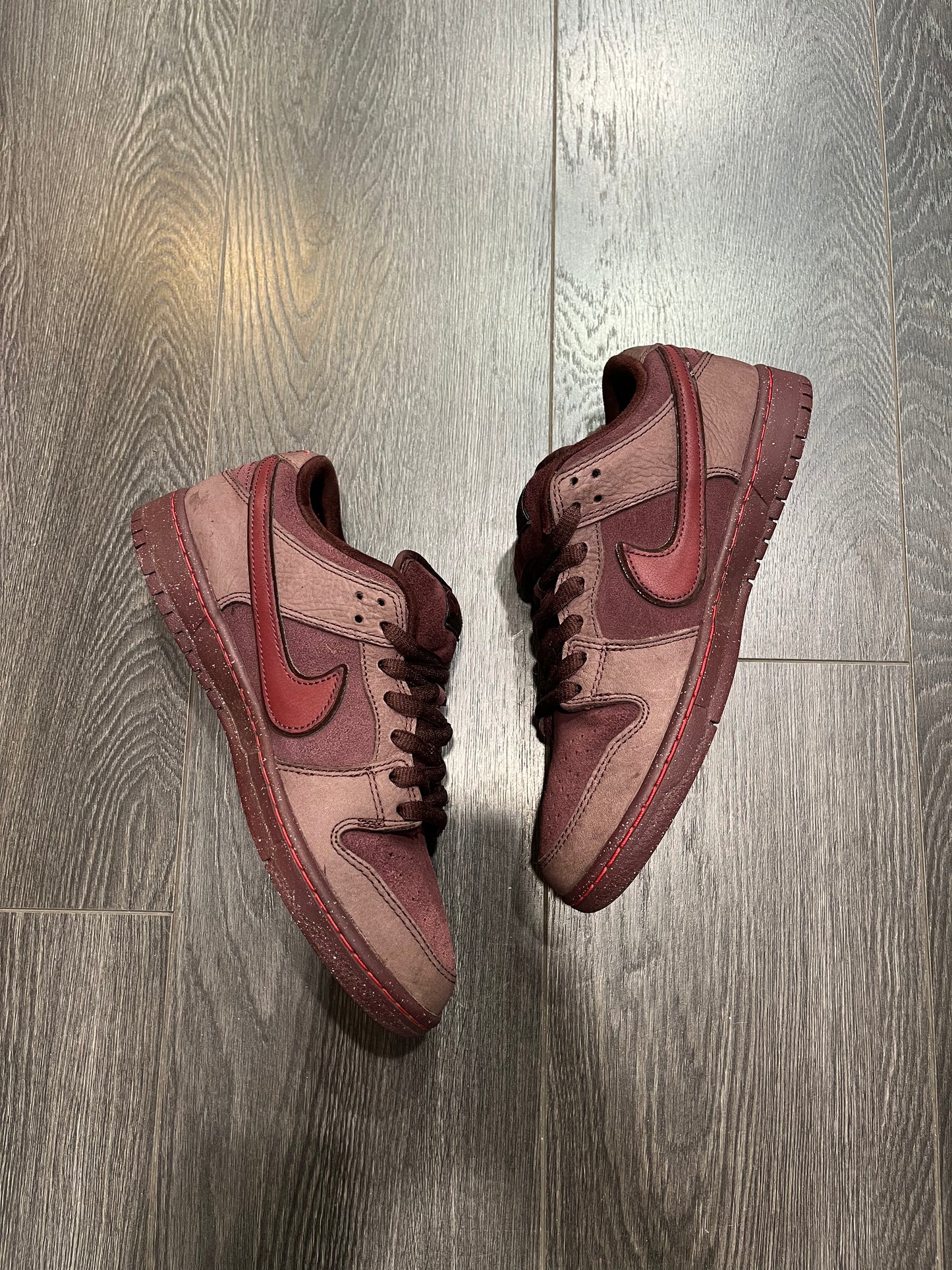 Nike Dunk SB City Of Love Burgundy