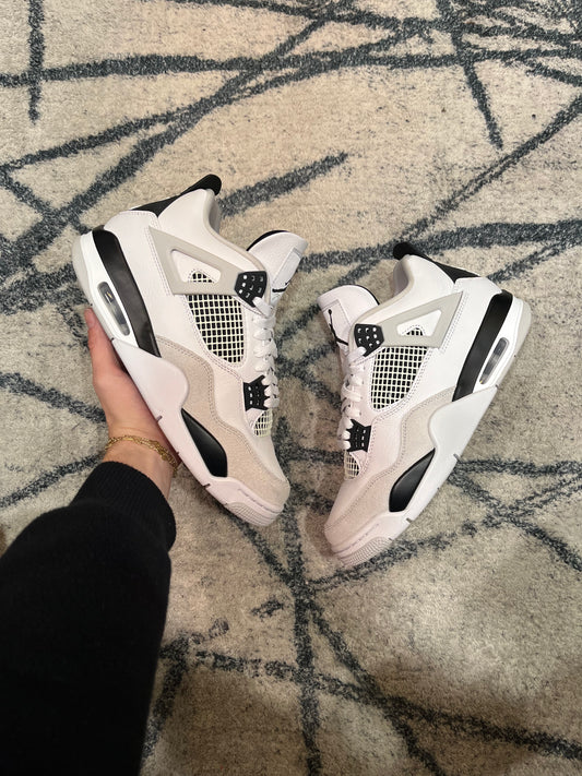 Air Jordan 4 Military Black