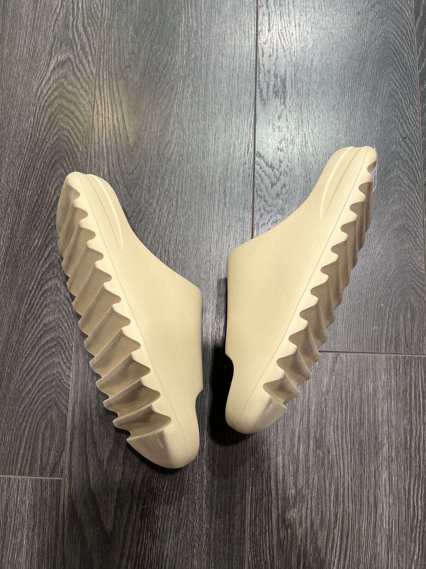 Yeezy Slide Bone