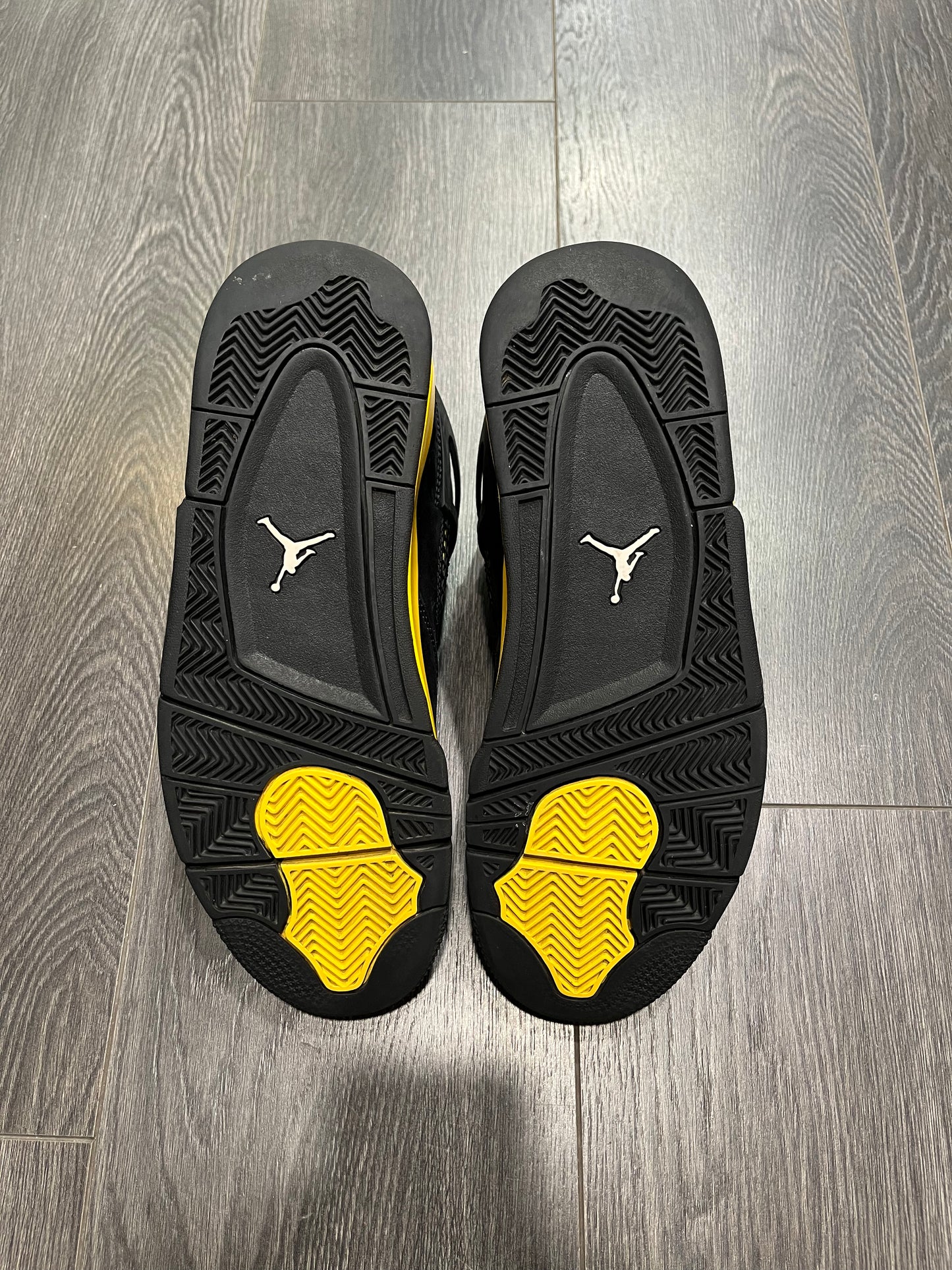 Air Jordan 4 Yellow Thunder