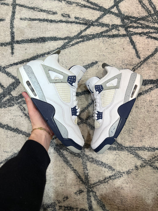 Air Jordan 4 Midnight Navy