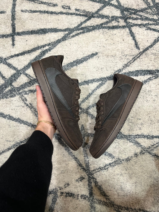 Air Jordan 1 Low Travis Scott Velvet Brown
