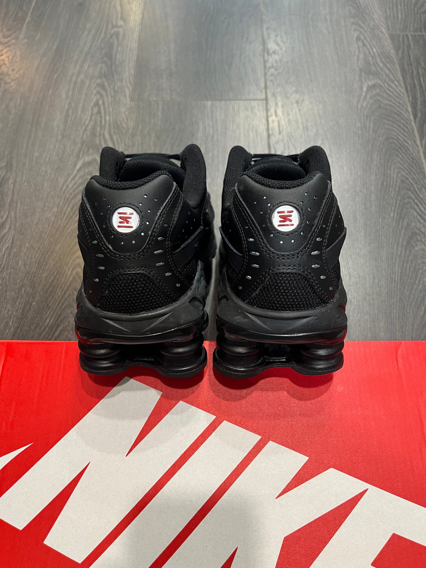 Nike Air Shox R2 Black
