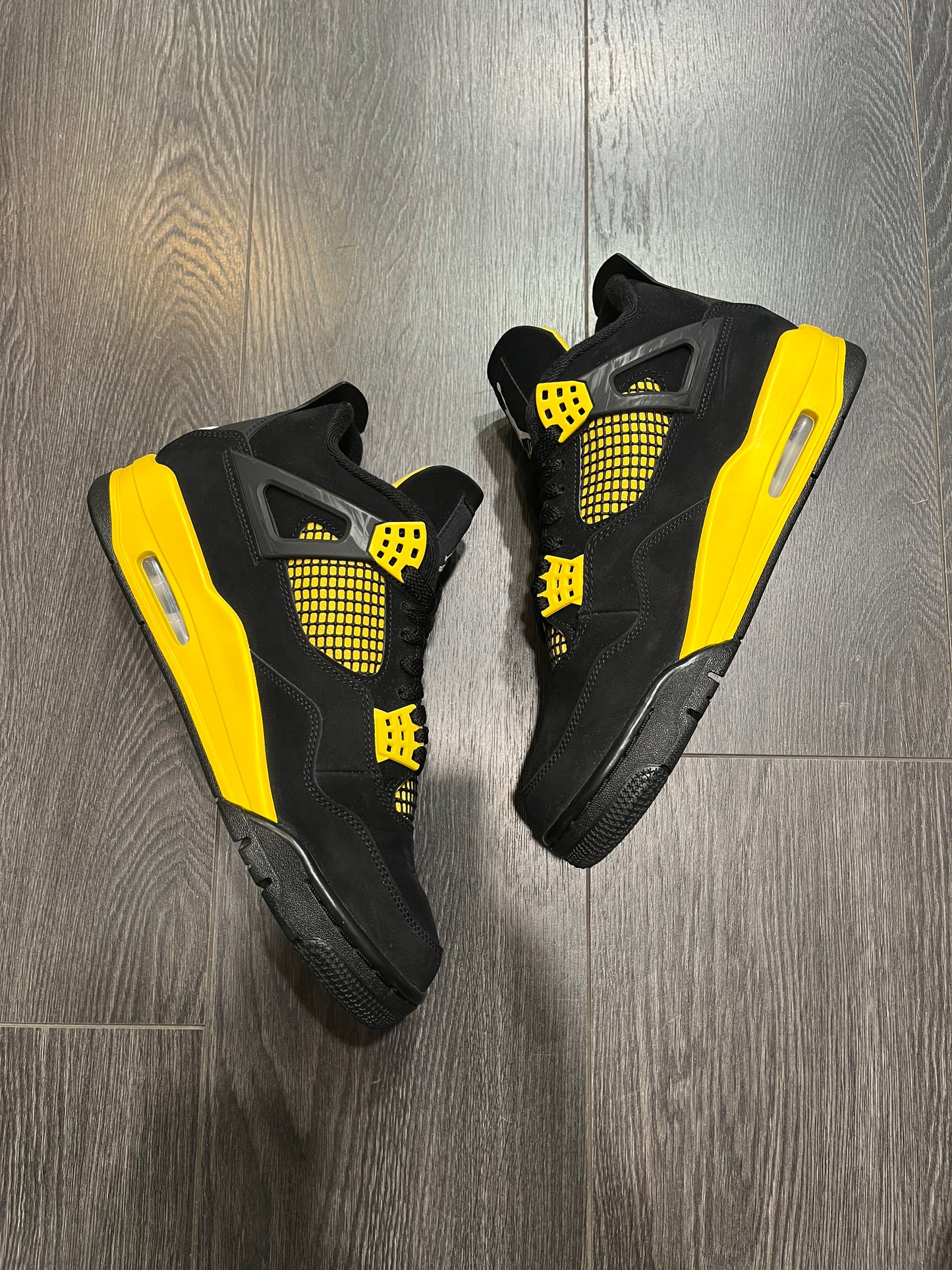 Air Jordan 4 Yellow Thunder