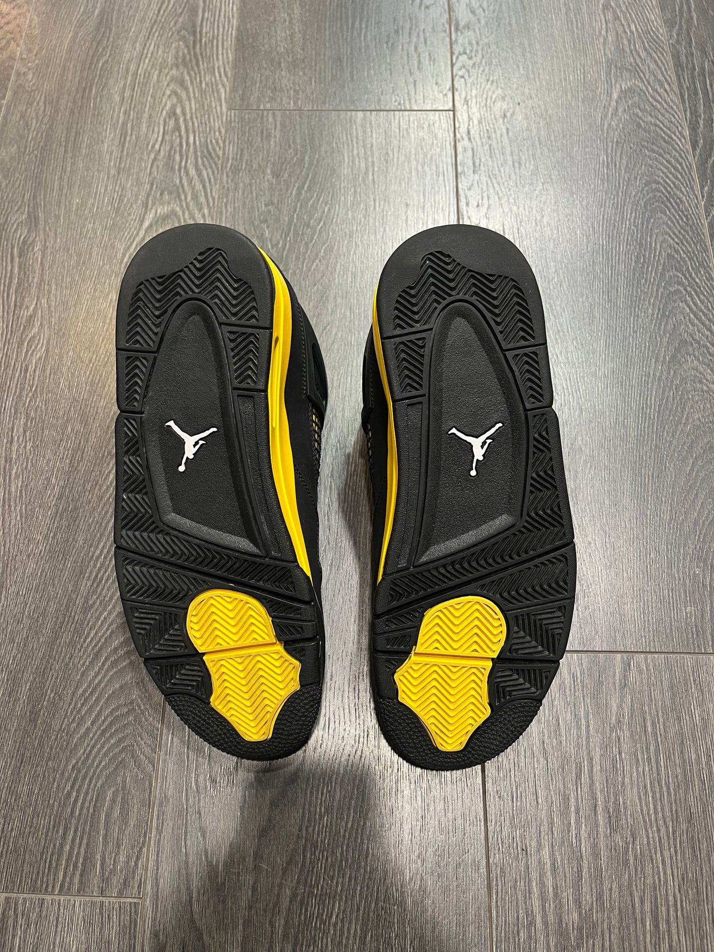 Air Jordan 4 Yellow Thunder