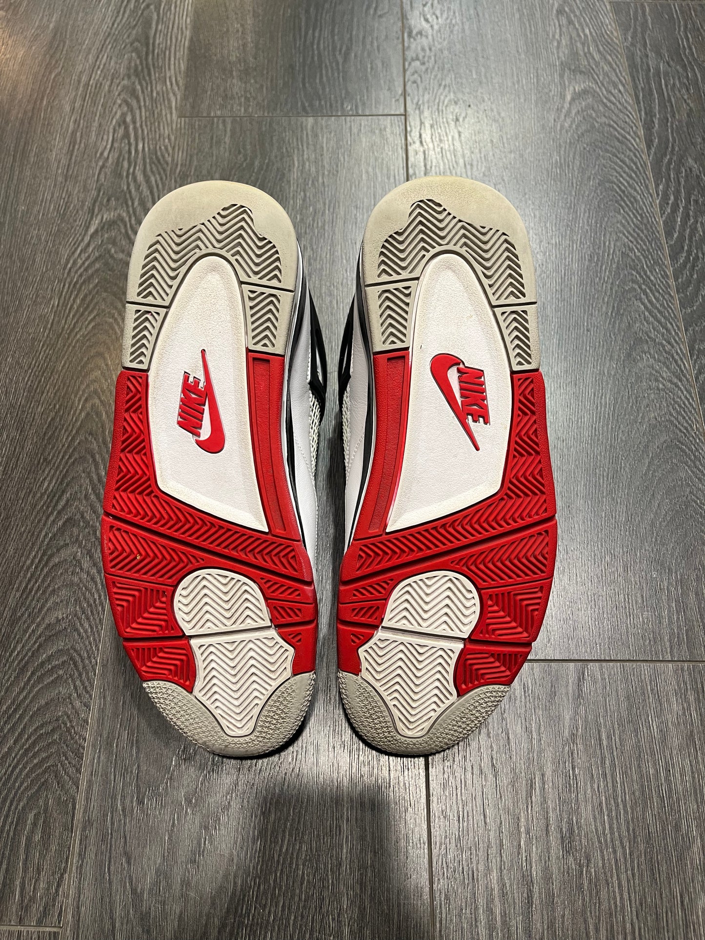 Air Jordan 4 Fire Red