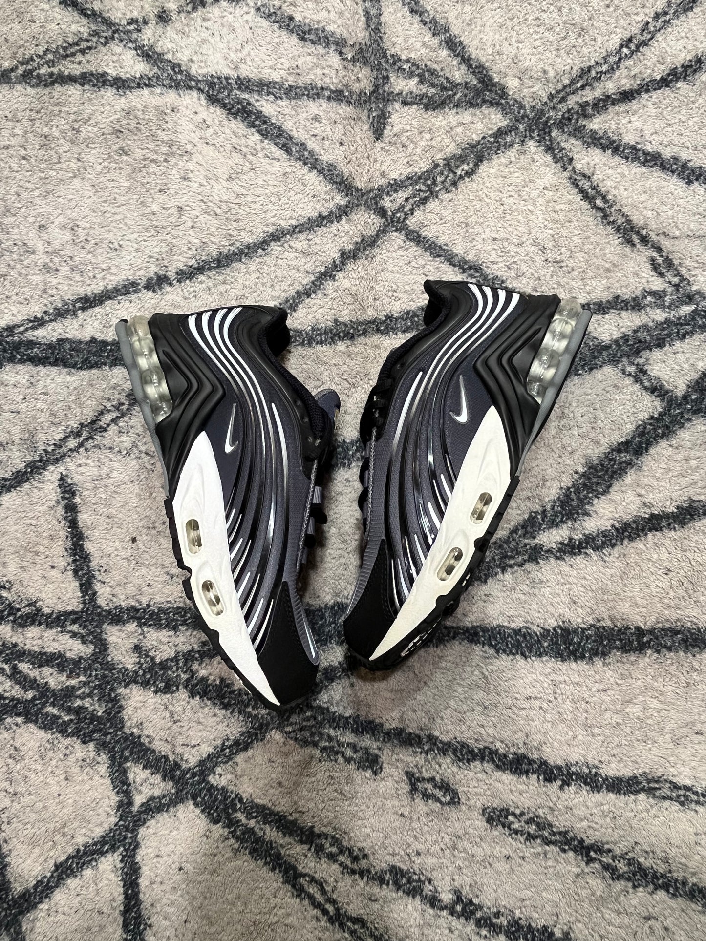 Nike Air Max 2 Reflect Silver