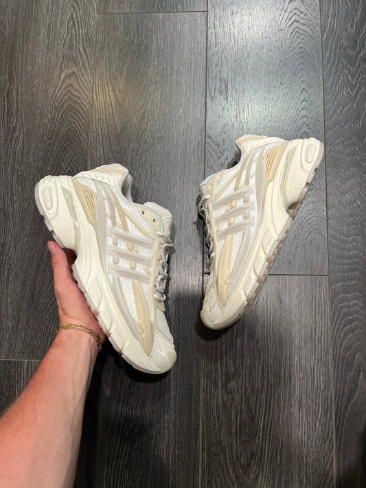 Adistar Jelly Fish Cream White