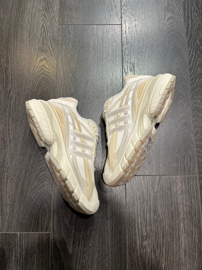 Adistar Jelly Fish Cream White