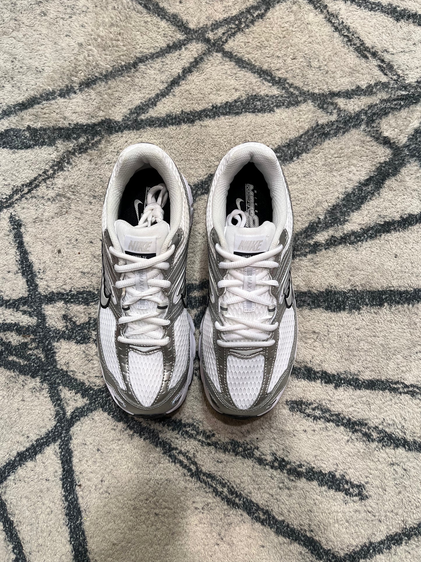 Nike Air Max Moto 2k White