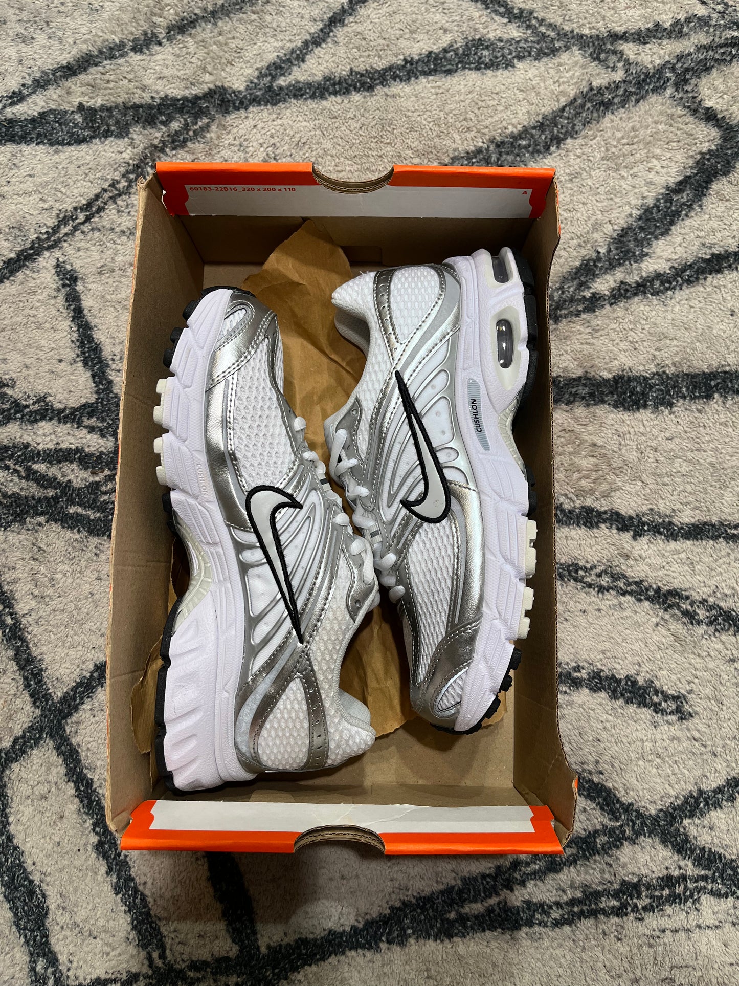 Nike Air Max Moto 2k White