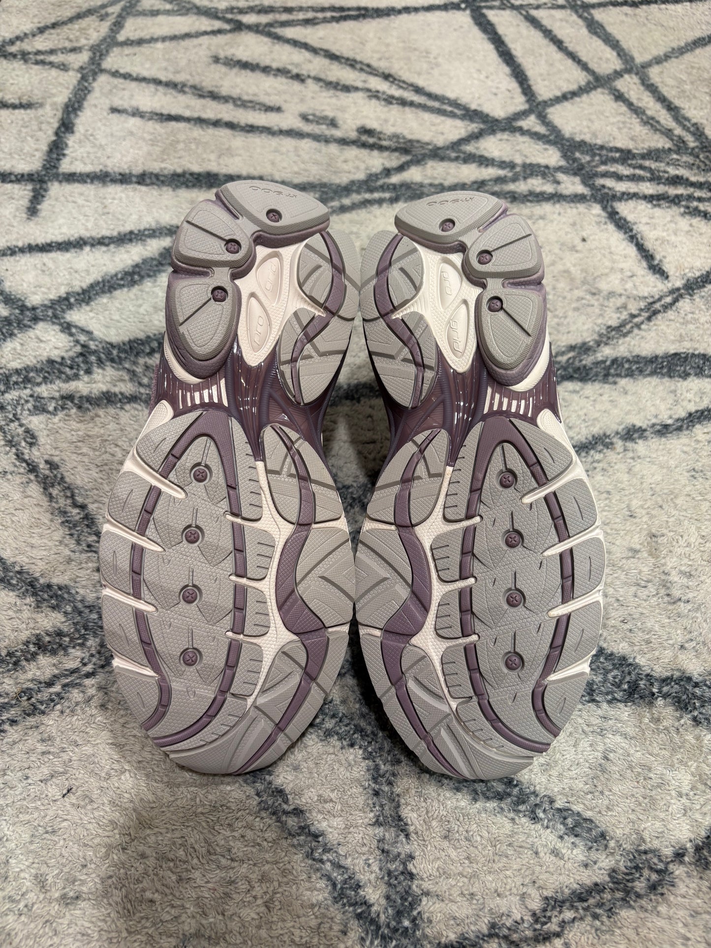 Saucony Progrid Omni 9 Lila Strawberry