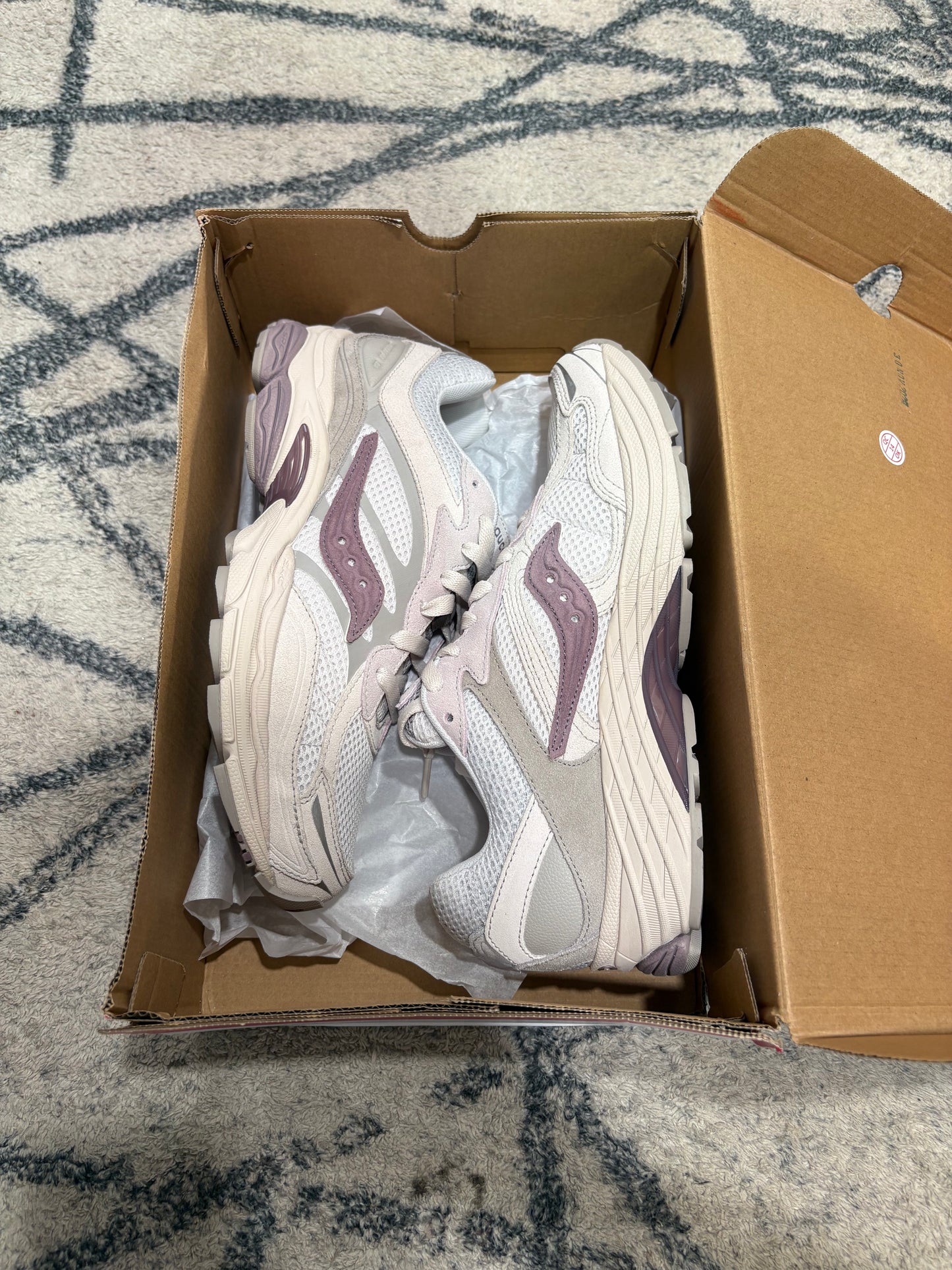 Saucony Progrid Omni 9 Lila Strawberry