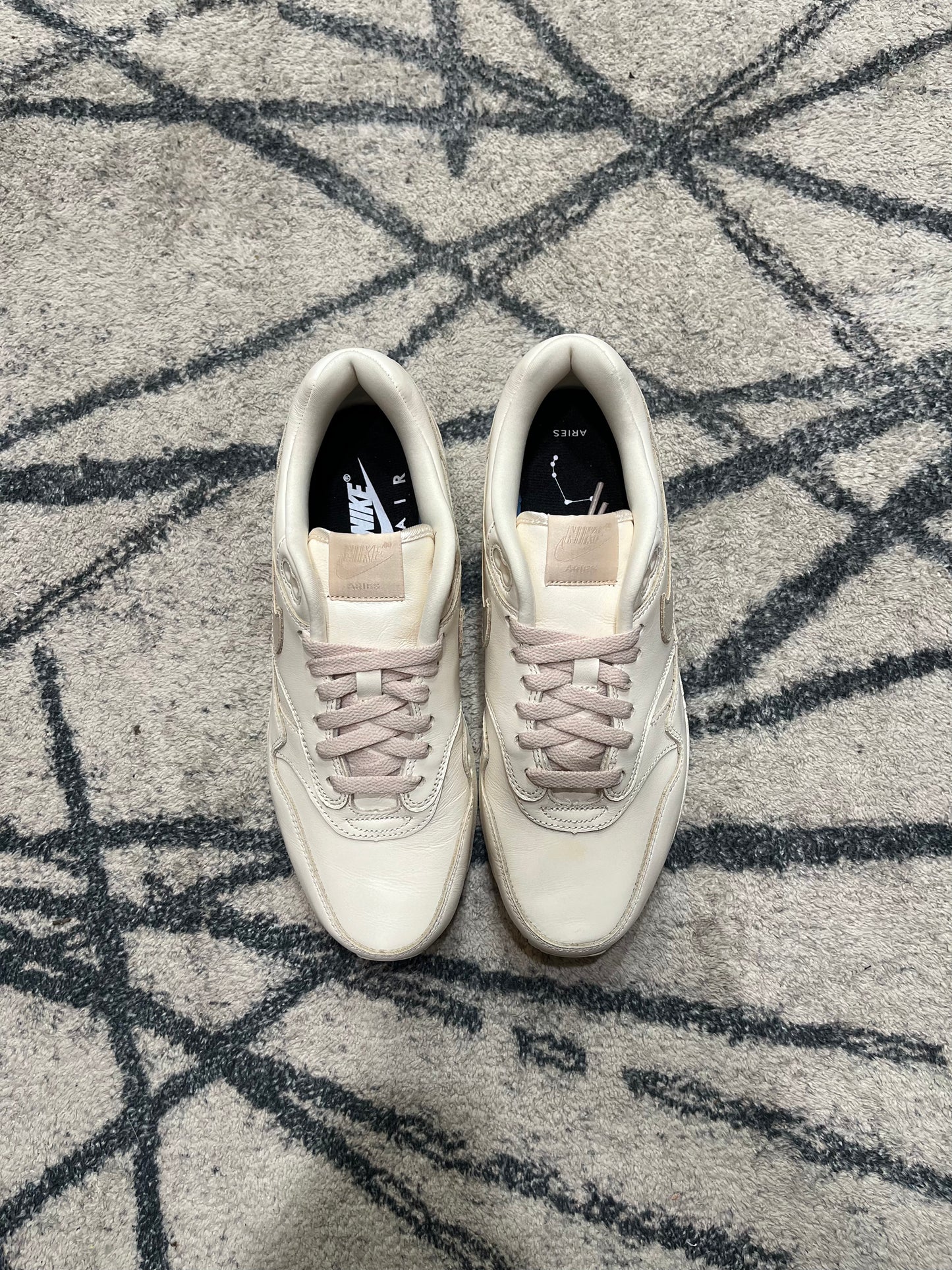 Nike Air Max 1 By You Beige