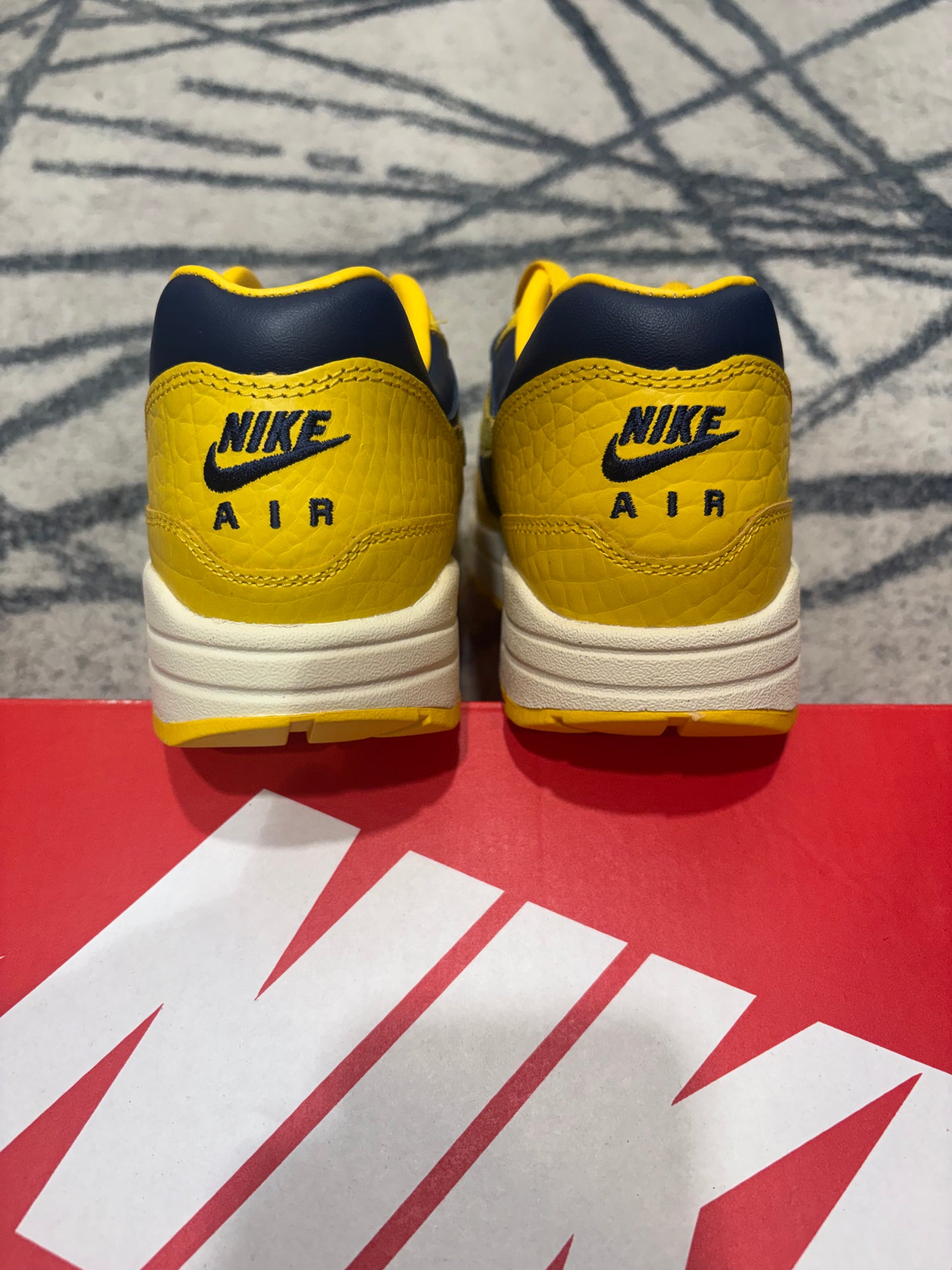 Nike Air Max 1 Michigan