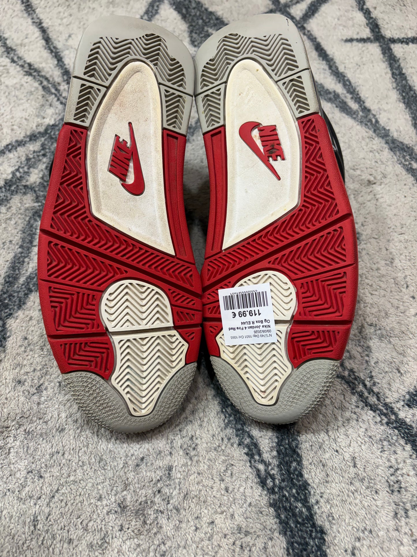 Air Jordan 4 Fire Red