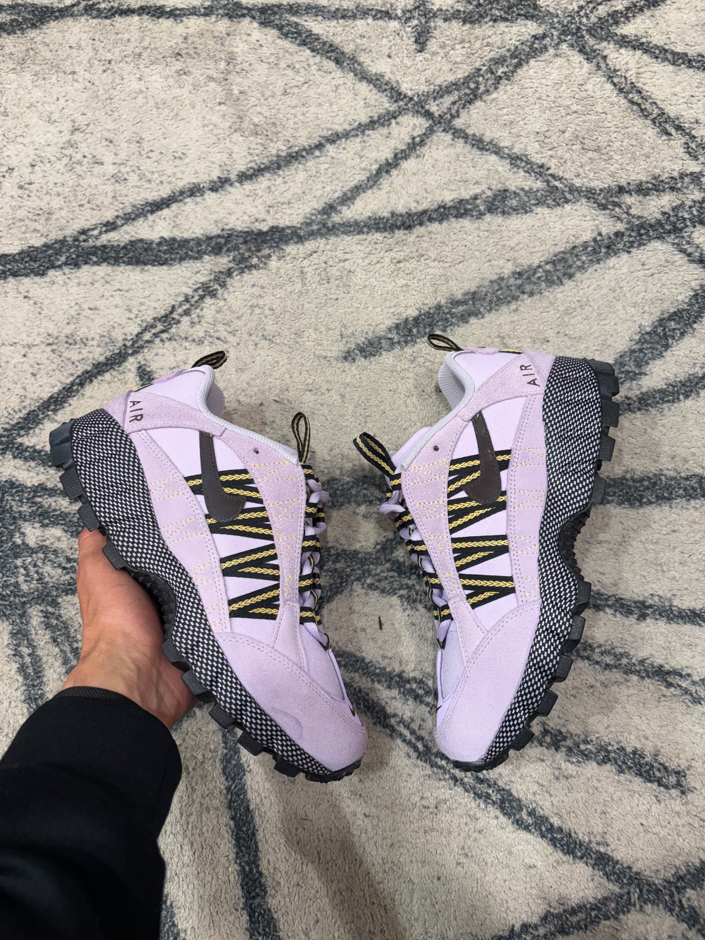 Nike Humara Lila Bloom